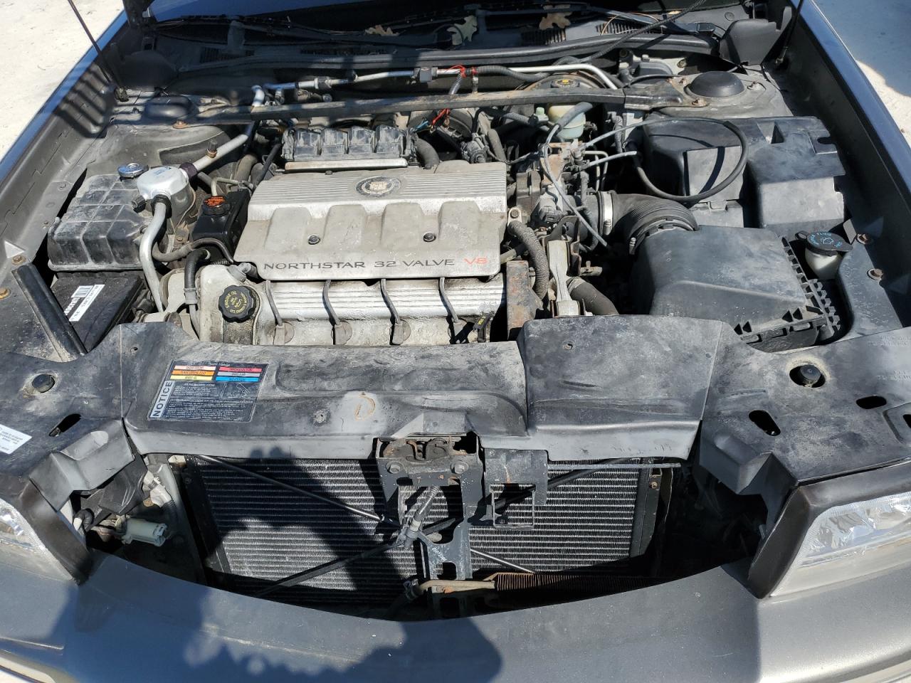 1998 Cadillac Deville Серый vin: 1G6KD54Y5WU781595