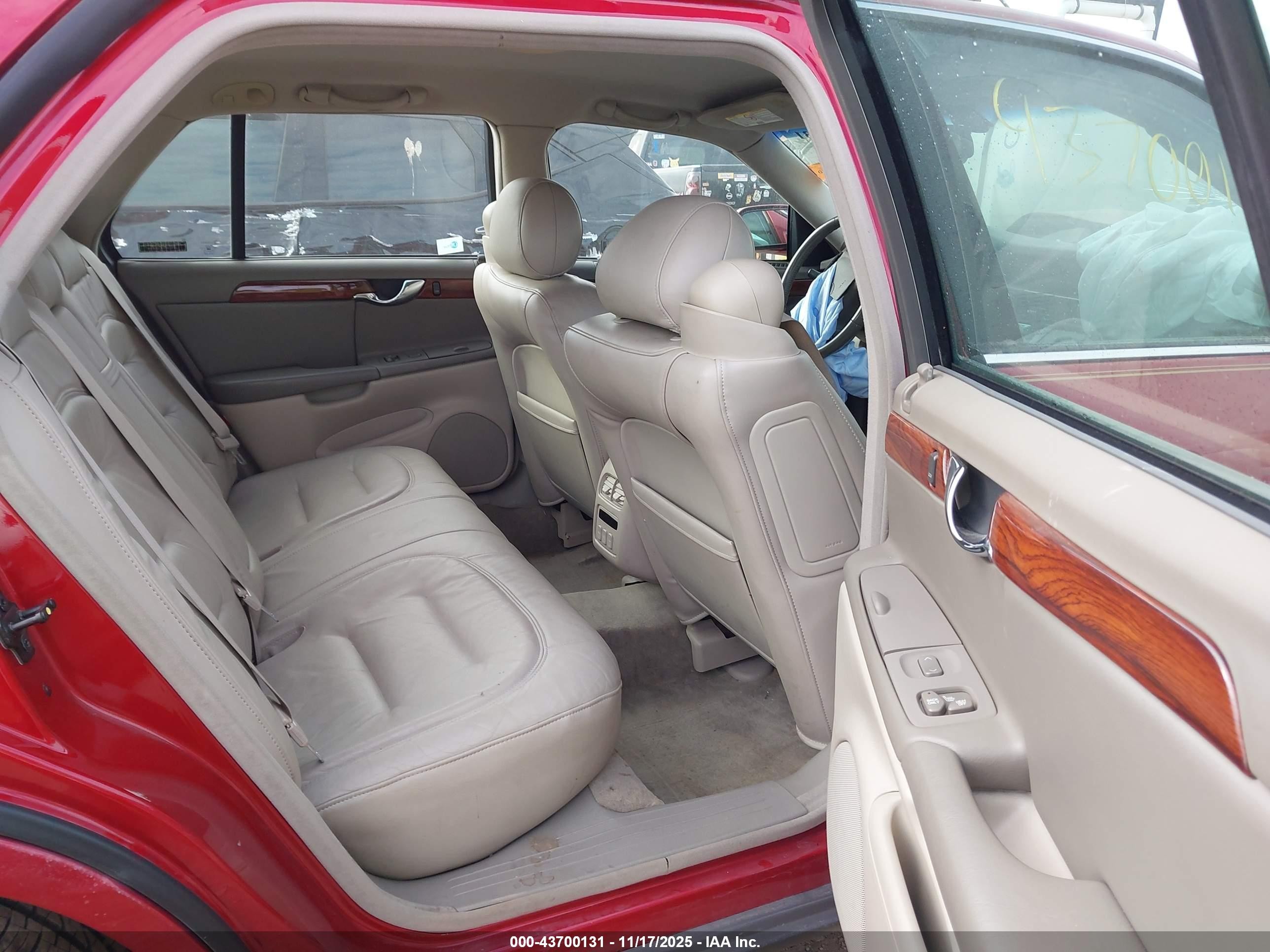 2001 Cadillac Deville Standard Red vin: 1G6KD54Y61U177787