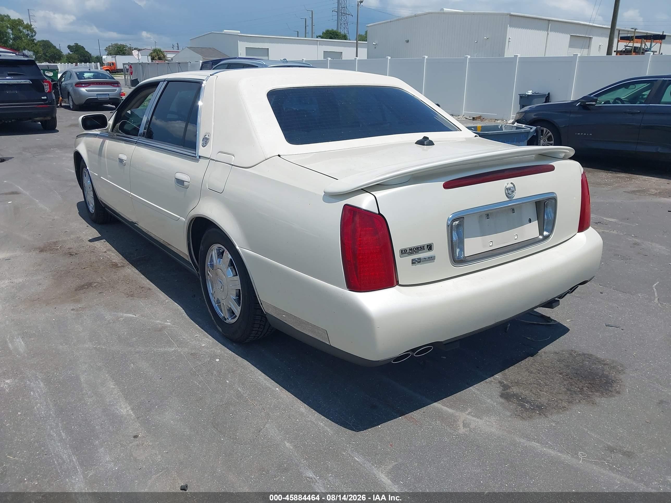 2003 Cadillac Deville Standard White vin: 1G6KD54Y63U271607