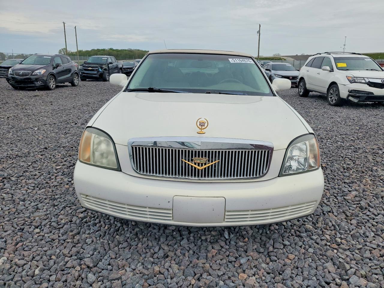 2004 Cadillac Deville White vin: 1G6KD54Y64U224515