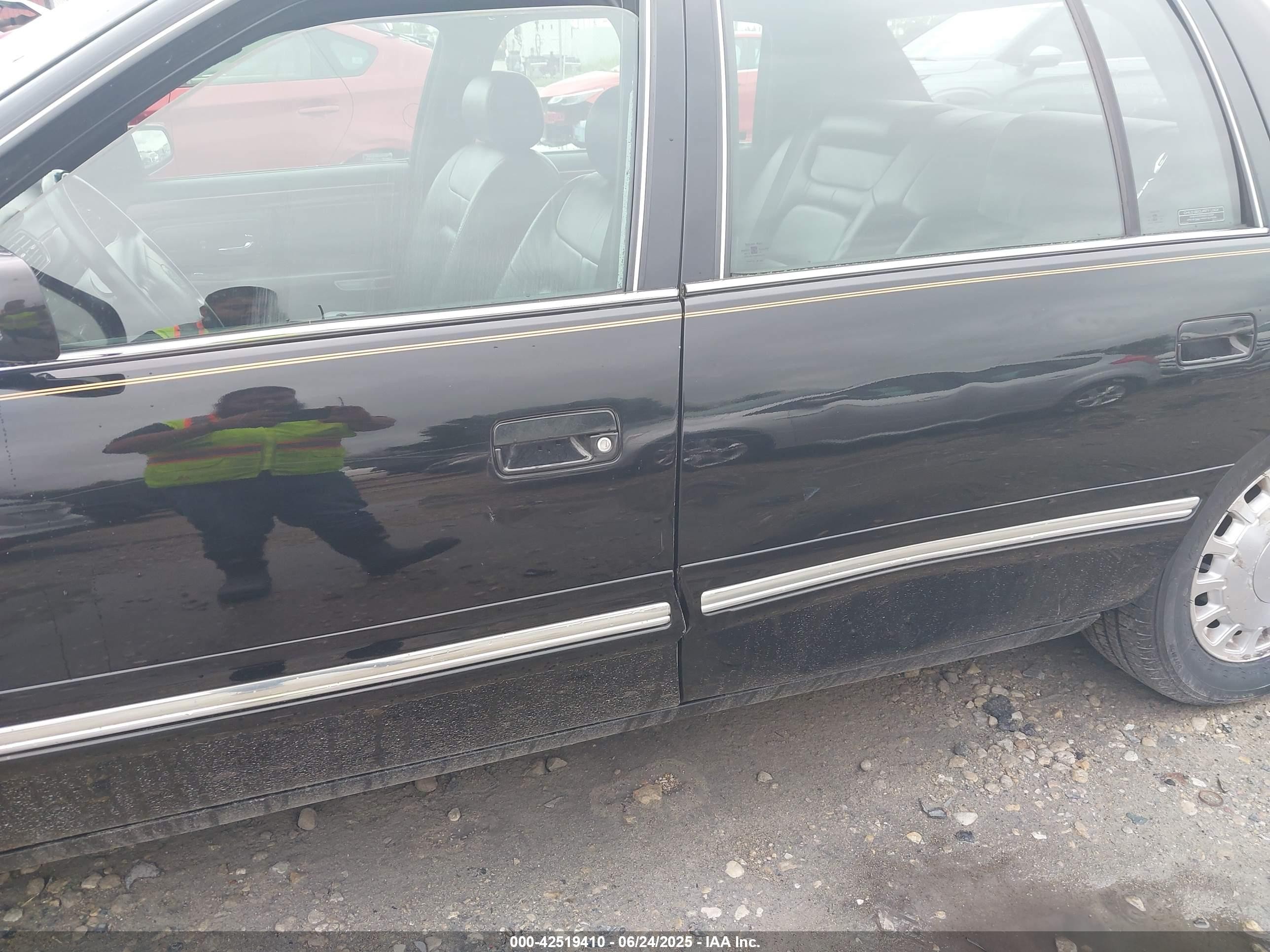 1999 Cadillac Deville Standard Черный vin: 1G6KD54Y6XU716773