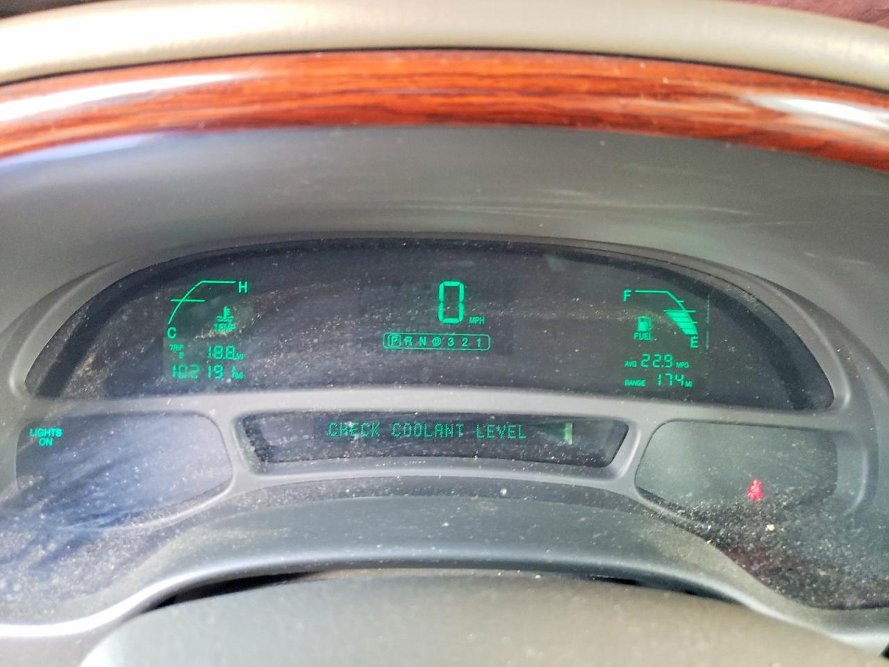 2001 Cadillac Deville Base Белый vin: 1G6KD54Y71U259382