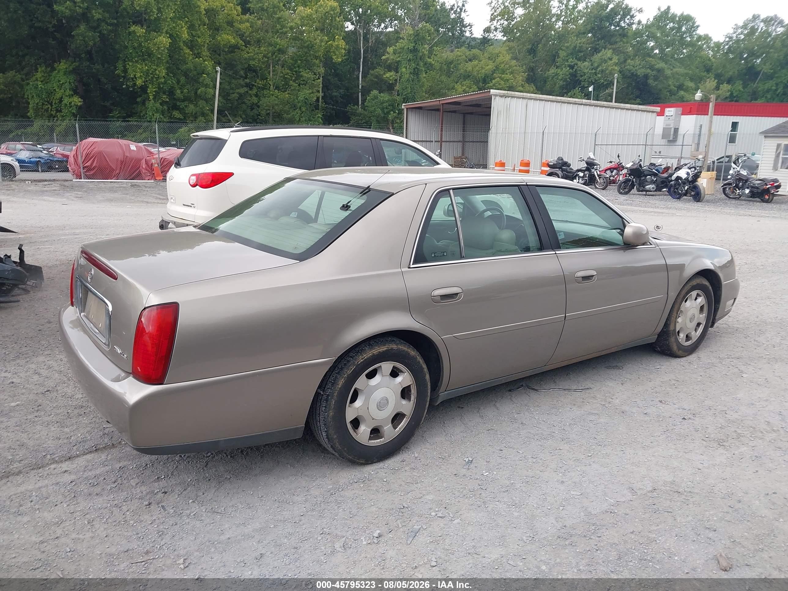 2002 Cadillac Deville   Gold vin: 1G6KD54Y72U291699