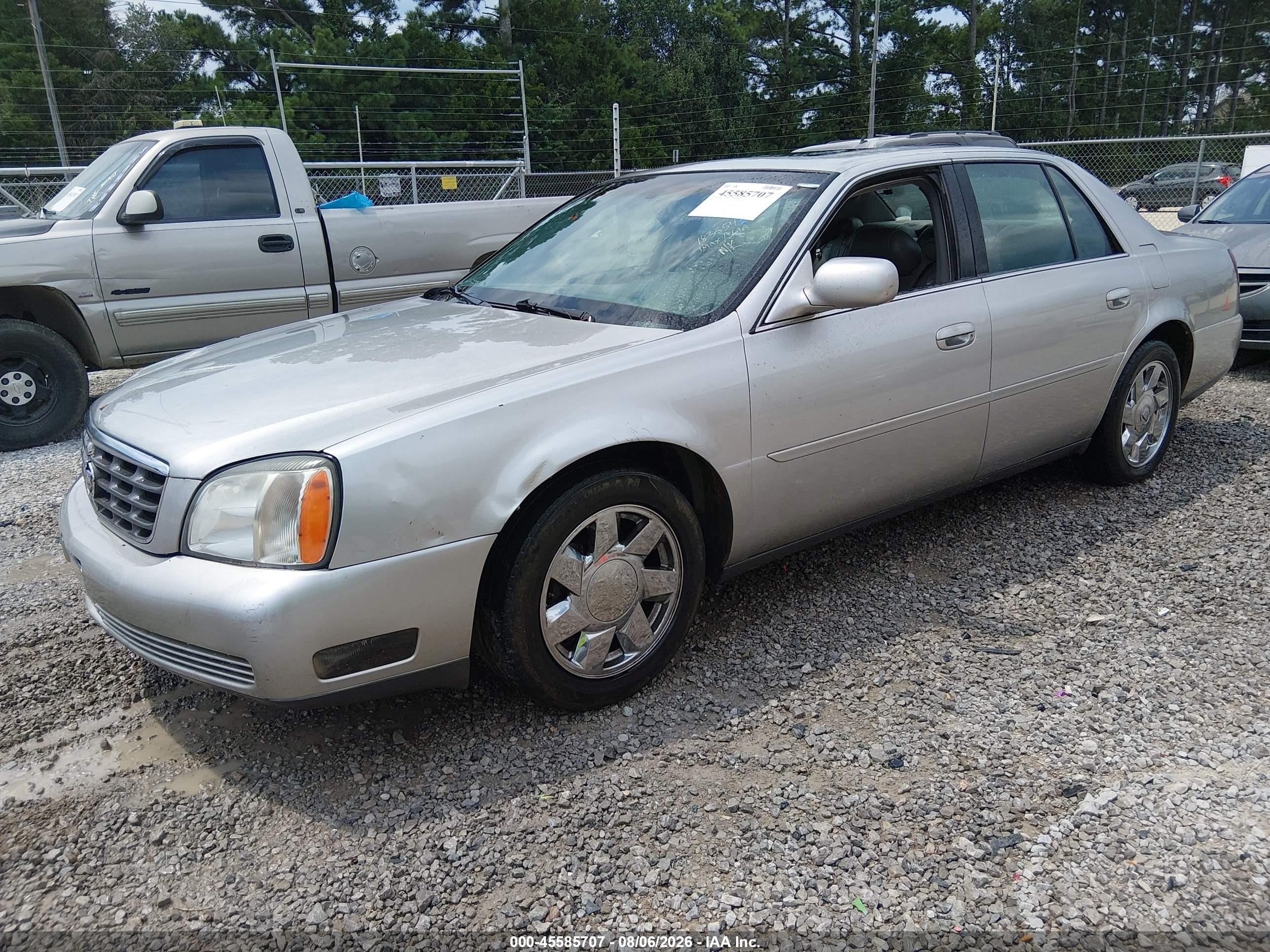 2004 Cadillac Deville   Silver vin: 1G6KD54Y74U183554