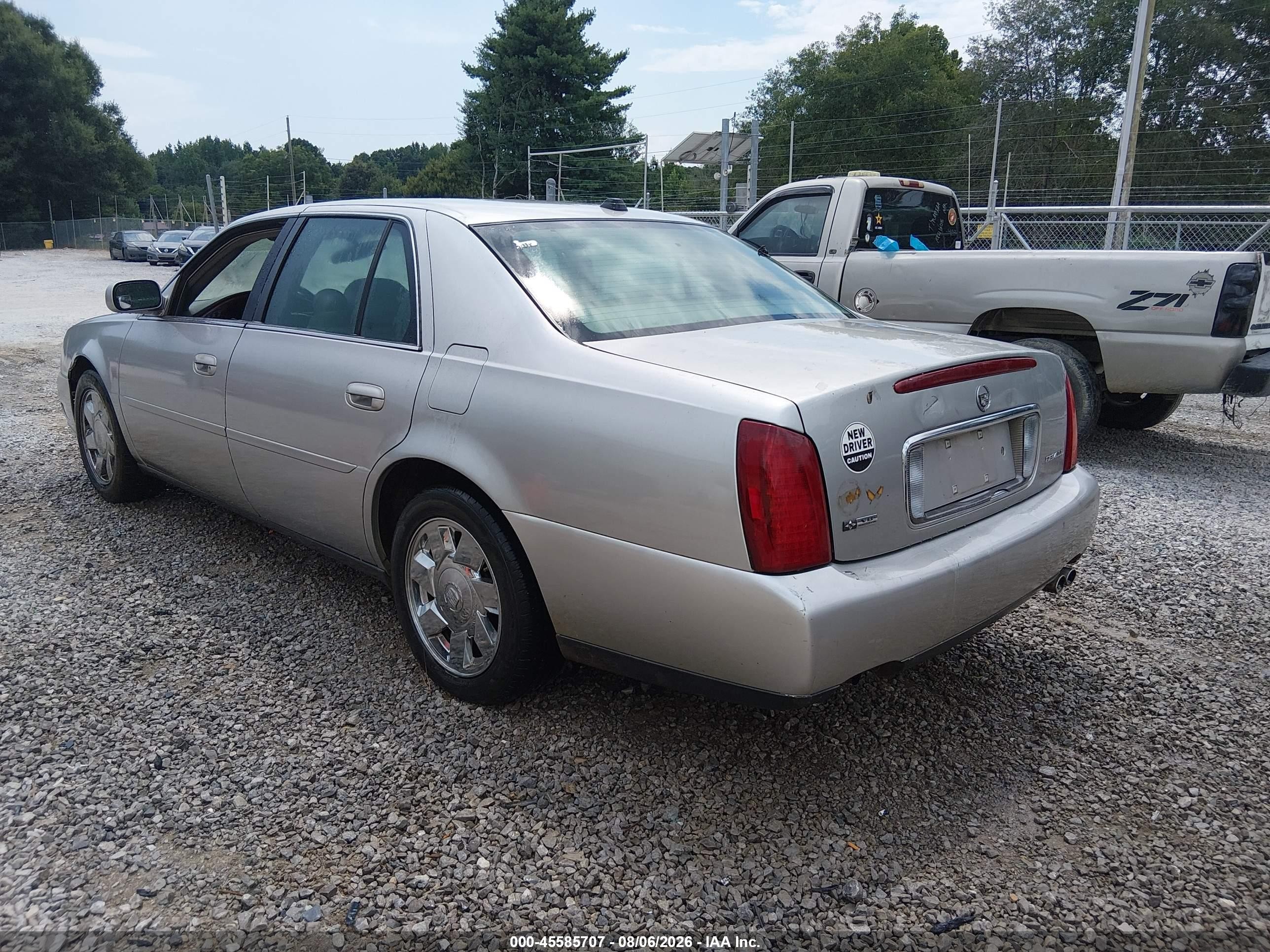 2004 Cadillac Deville   Silver vin: 1G6KD54Y74U183554