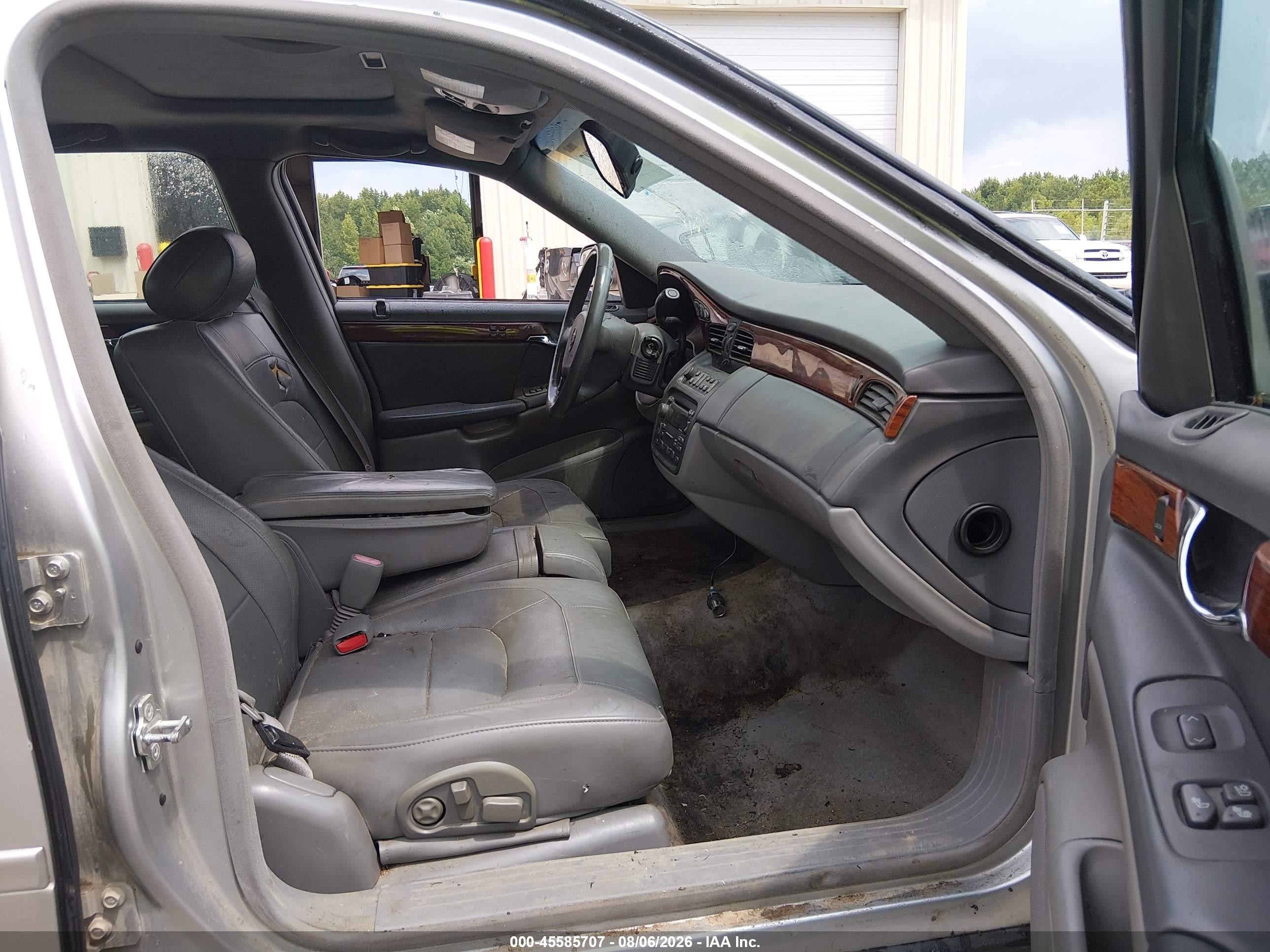 2004 Cadillac Deville   Silver vin: 1G6KD54Y74U183554