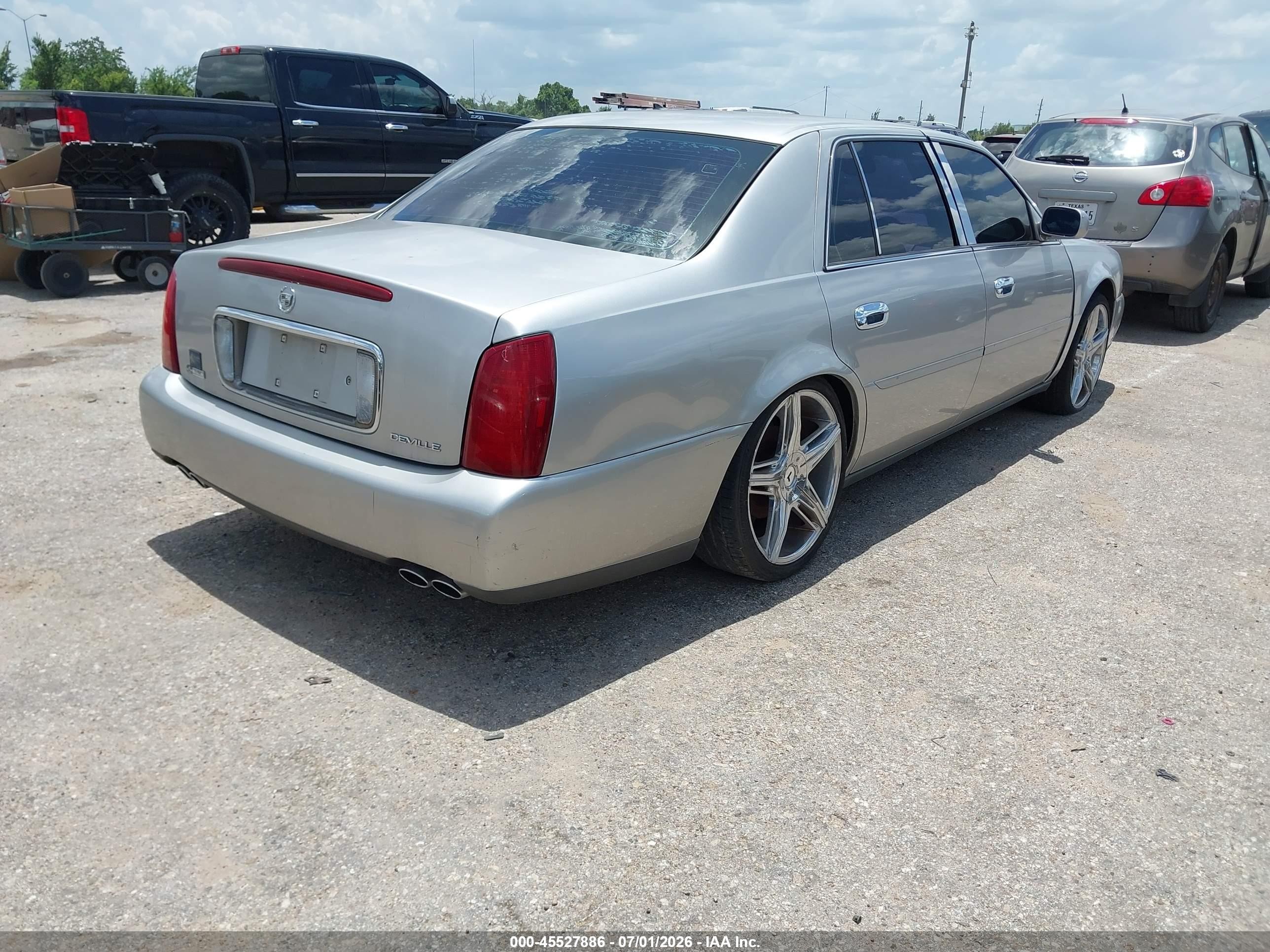 2004 Cadillac Deville Standard Silver vin: 1G6KD54Y74U244403