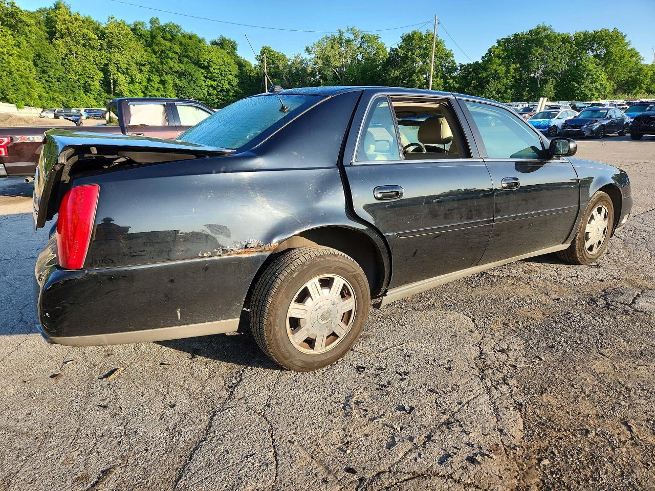 2004 Cadillac Deville Черный vin: 1G6KD54Y74U253022
