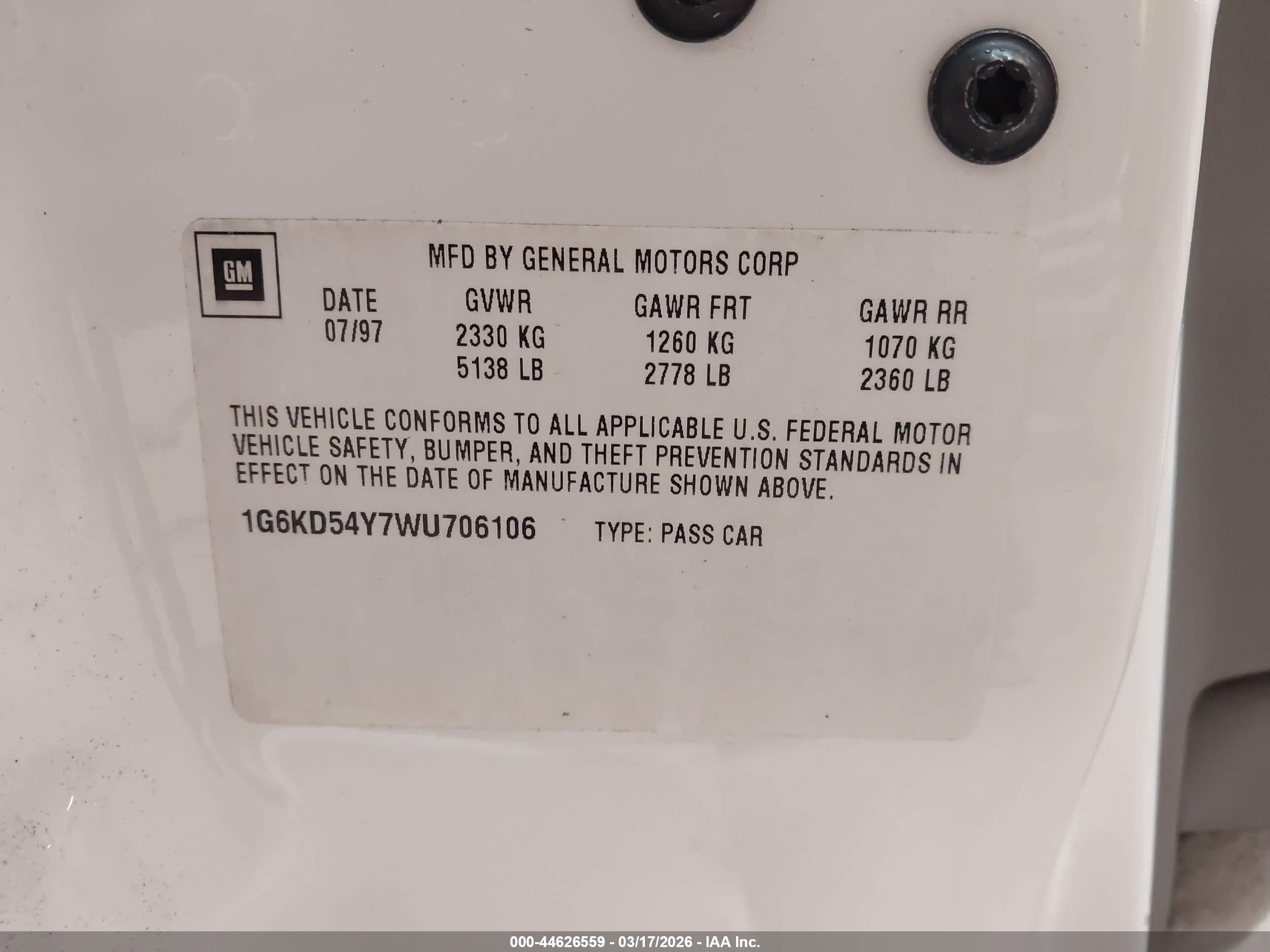 1998 Cadillac Deville Standard White vin: 1G6KD54Y7WU706106
