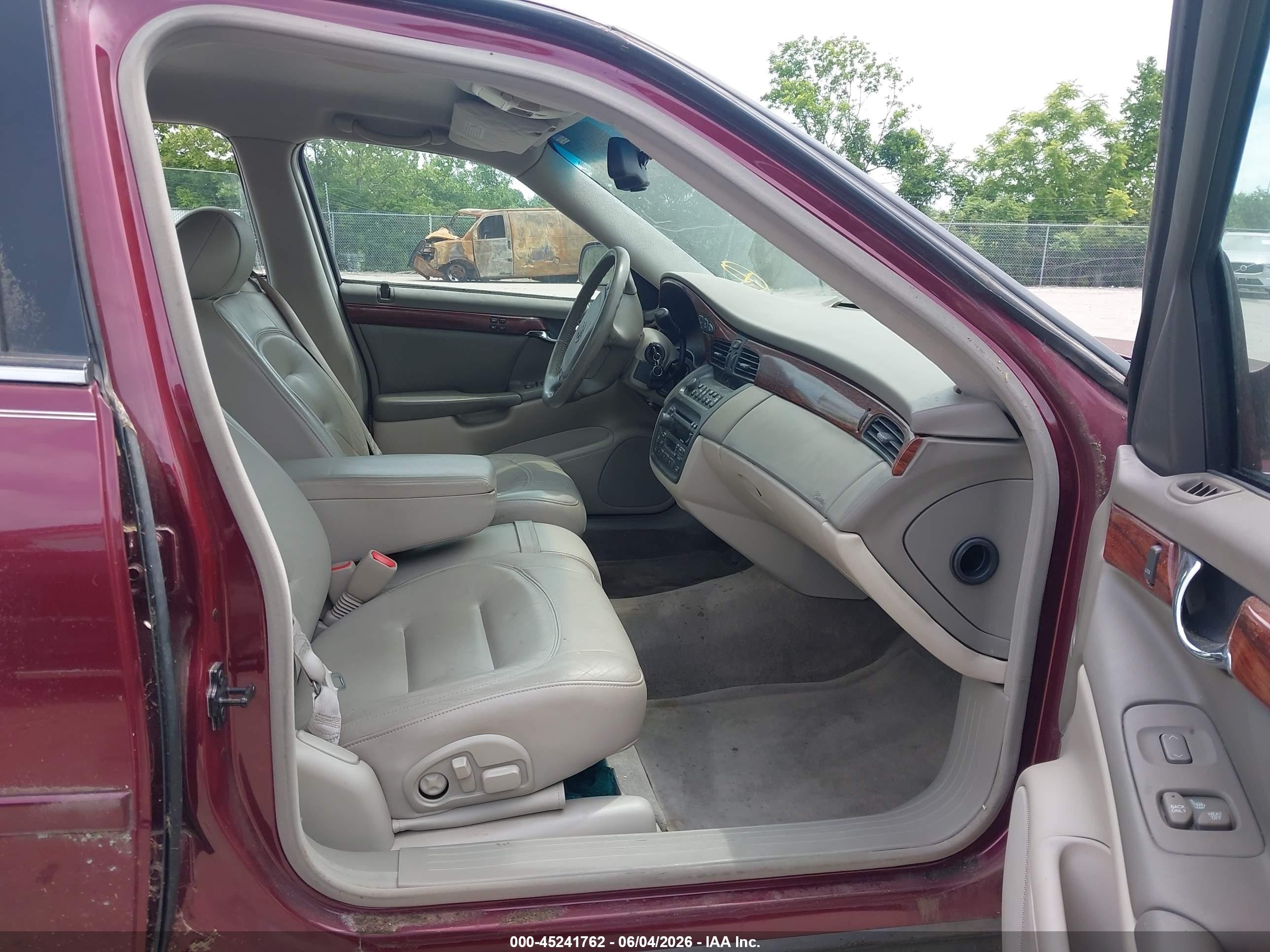 2000 Cadillac Deville Standard Brown vin: 1G6KD54Y7YU277679