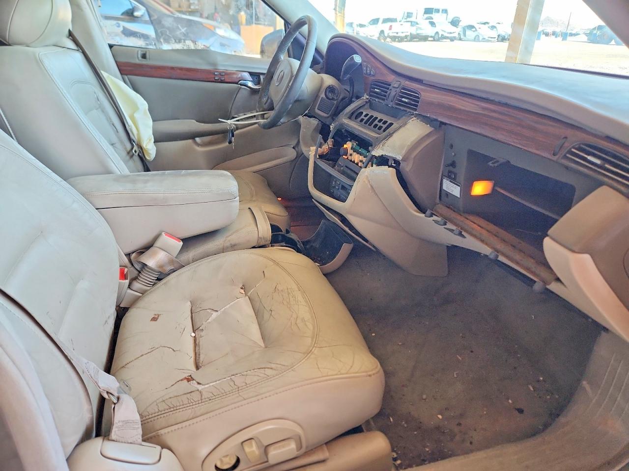 2002 Cadillac Deville Tan vin: 1G6KD54Y82U233598