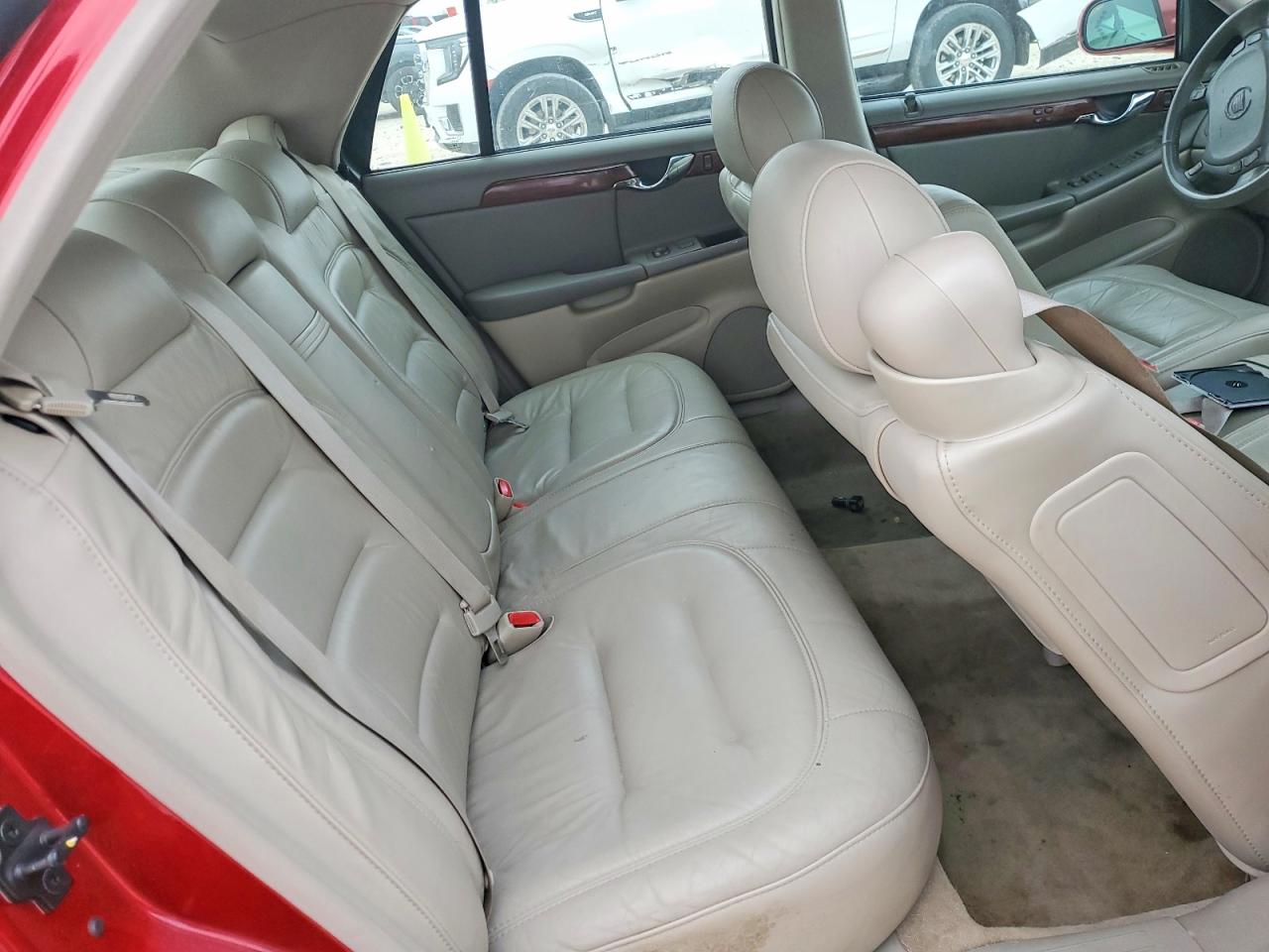 2003 Cadillac Deville Red vin: 1G6KD54Y83U229097