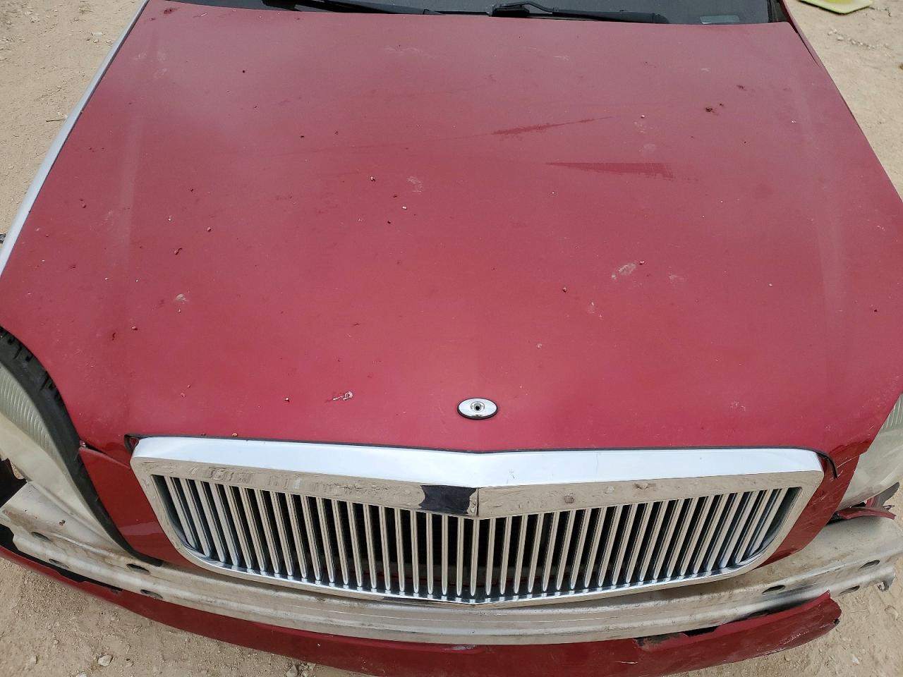 2003 Cadillac Deville Red vin: 1G6KD54Y83U229097