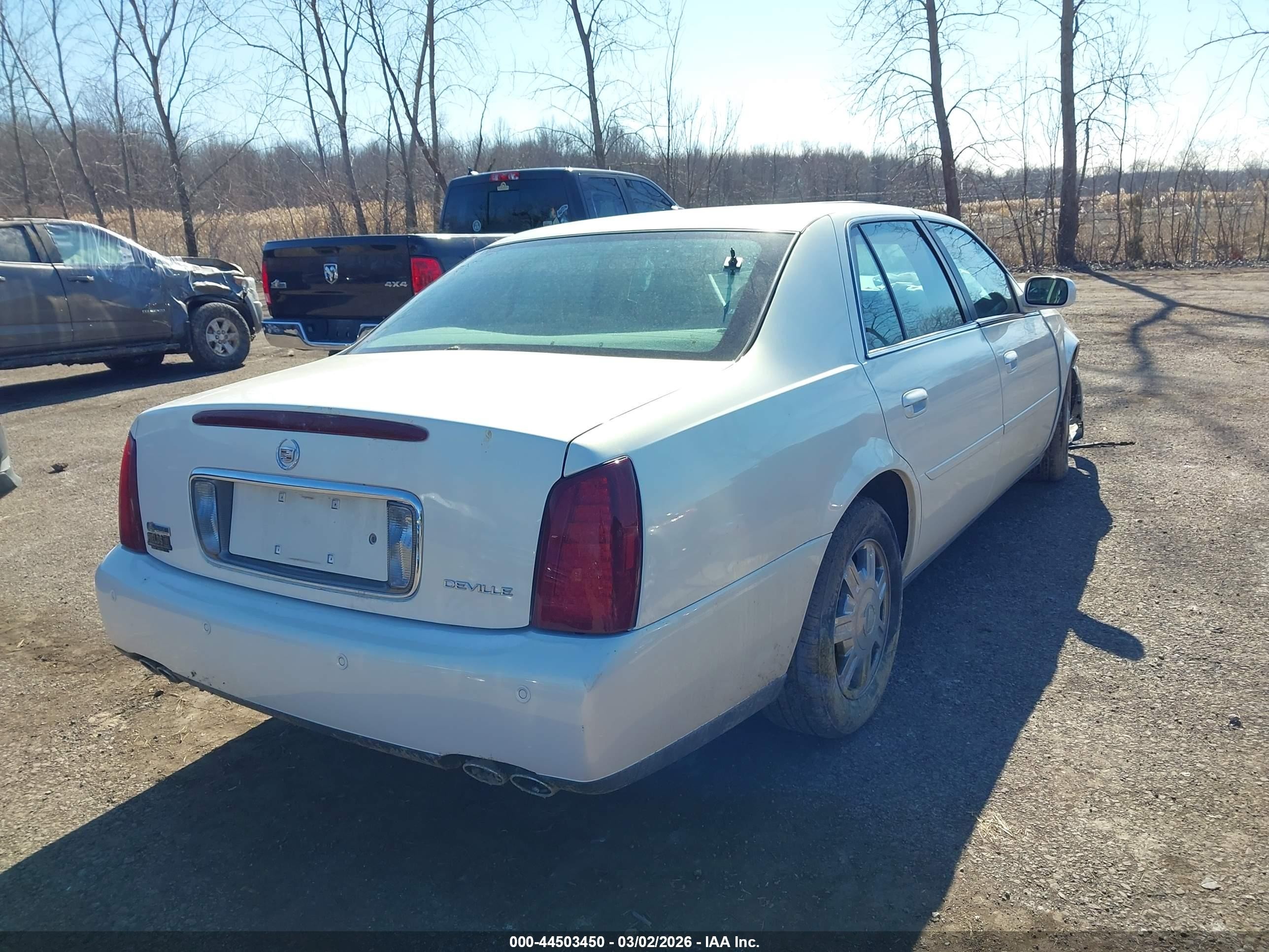 2004 Cadillac Deville Standard White vin: 1G6KD54Y84U234818