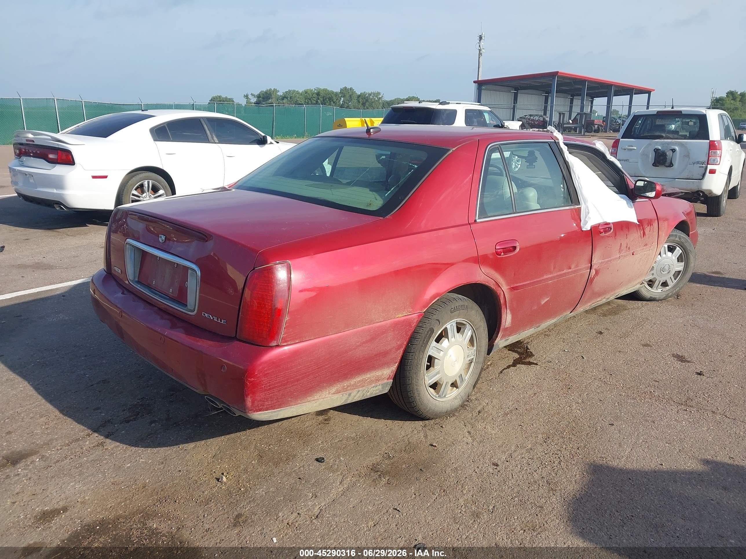 2005 Cadillac Deville Standard Red vin: 1G6KD54Y85U139712