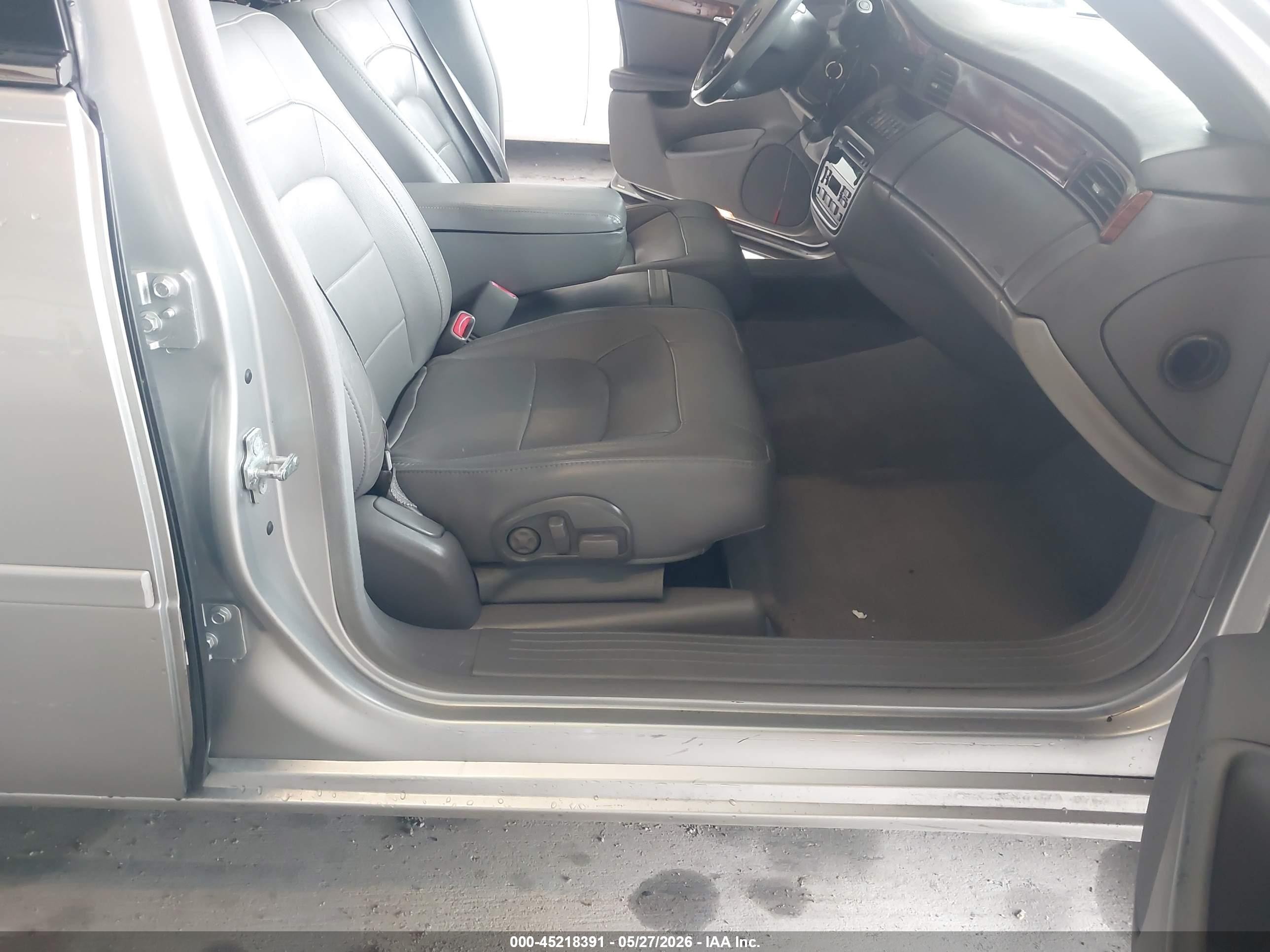 2005 Cadillac Deville Standard Silver vin: 1G6KD54Y85U183693