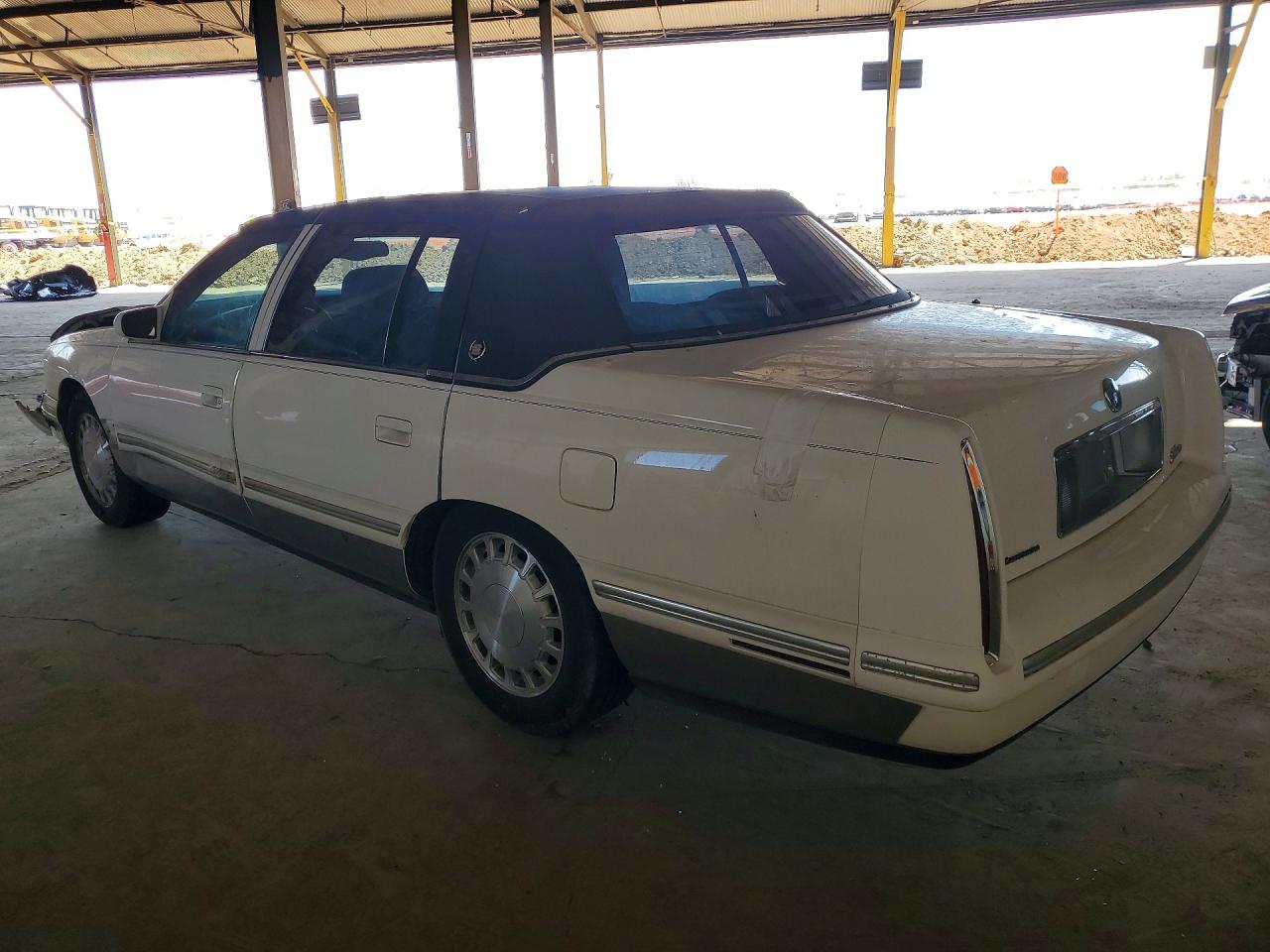 1998 Cadillac Deville White vin: 1G6KD54Y8WU757906