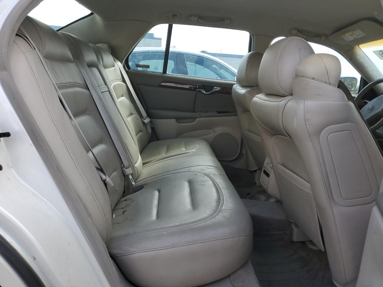 2001 Cadillac Deville Белый vin: 1G6KD54Y91U207316