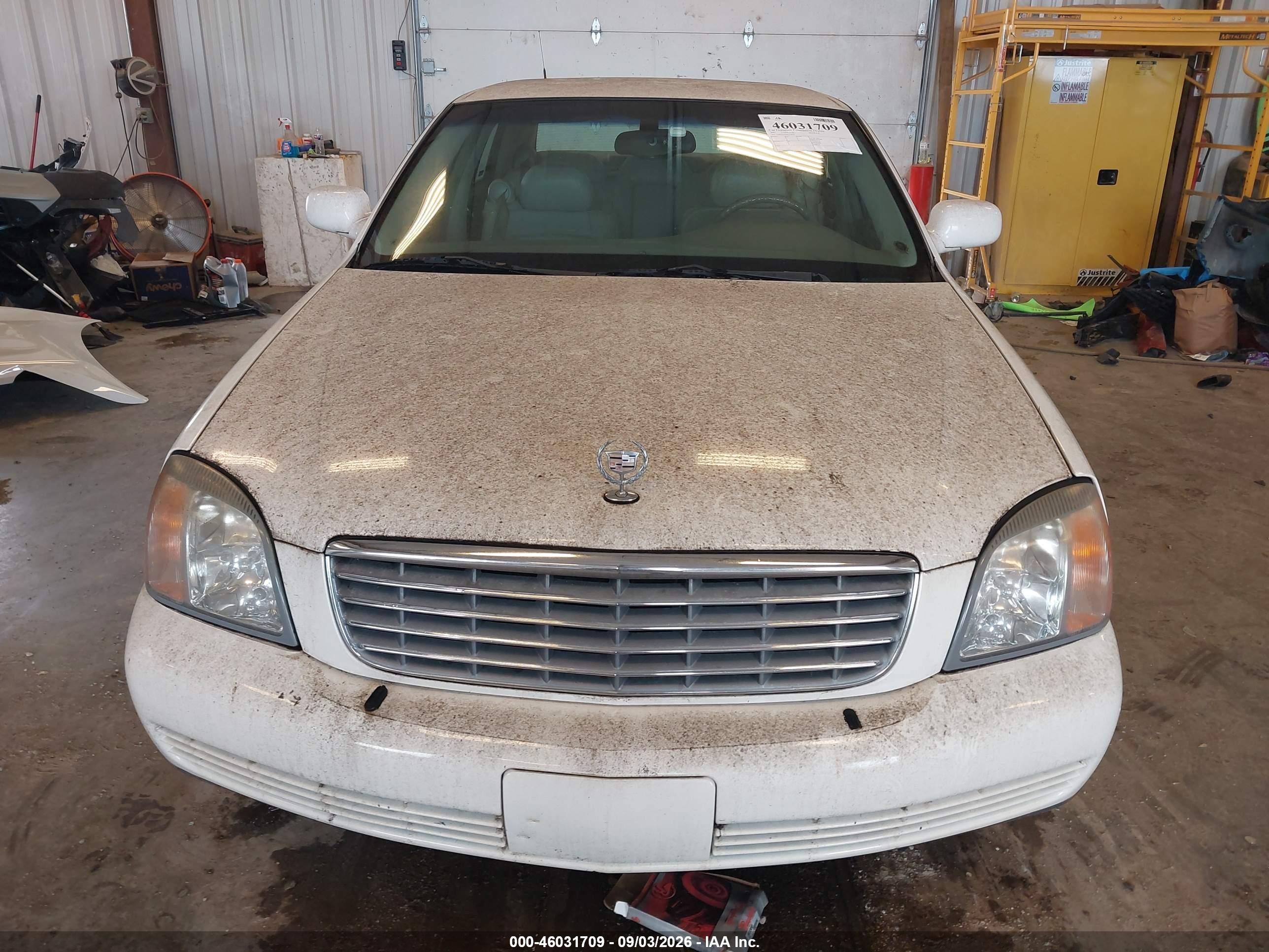 2002 Cadillac Deville Standard White vin: 1G6KD54Y92U120727