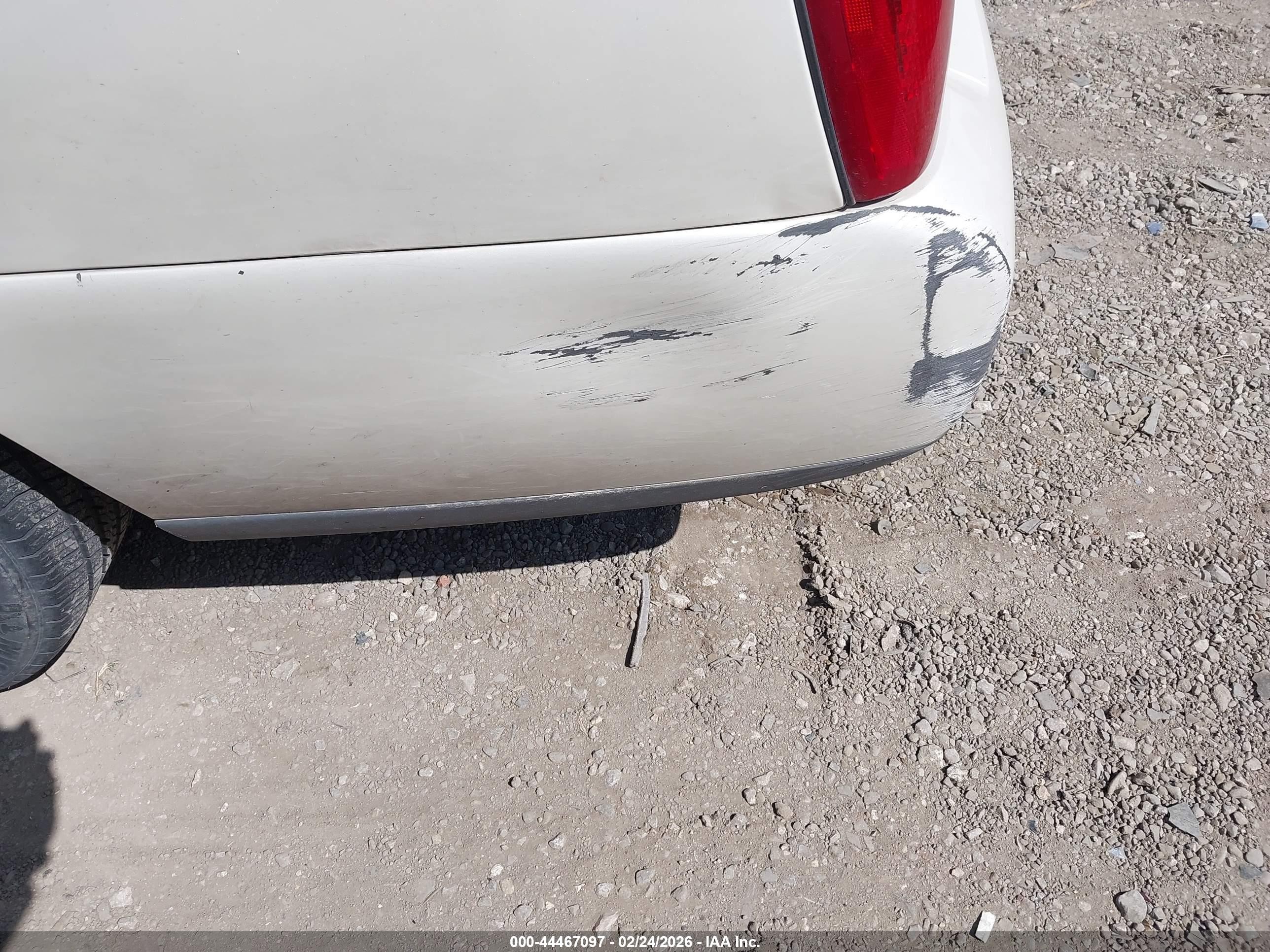 2003 Cadillac Deville Standard White vin: 1G6KD54Y93U221560
