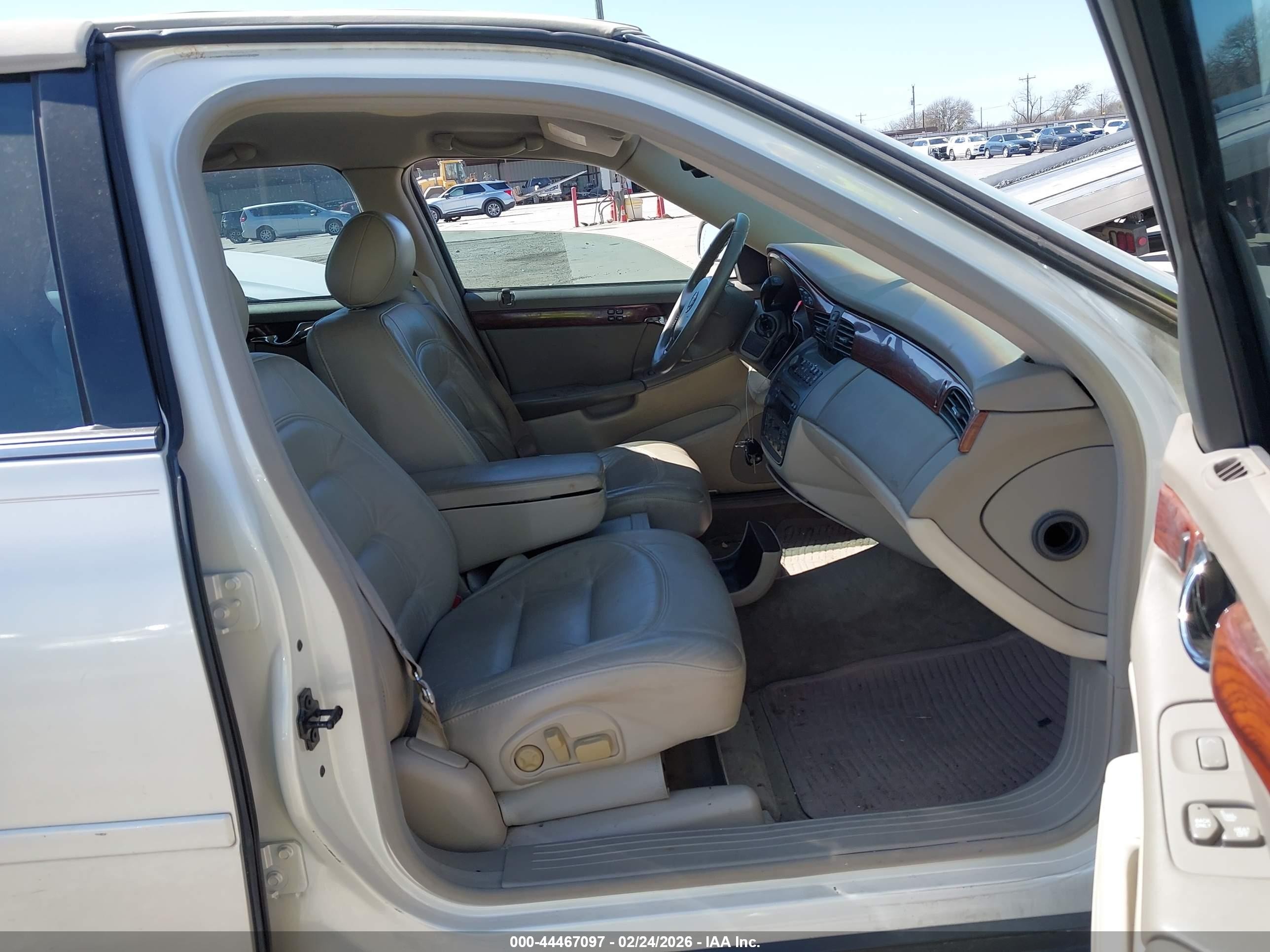 2003 Cadillac Deville Standard White vin: 1G6KD54Y93U221560