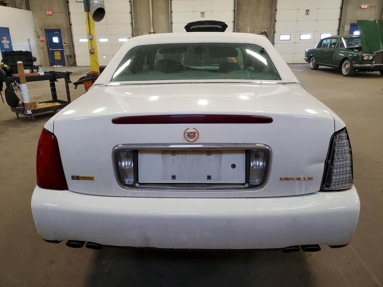 2004 Cadillac Deville Белый vin: 1G6KD54Y94U154251