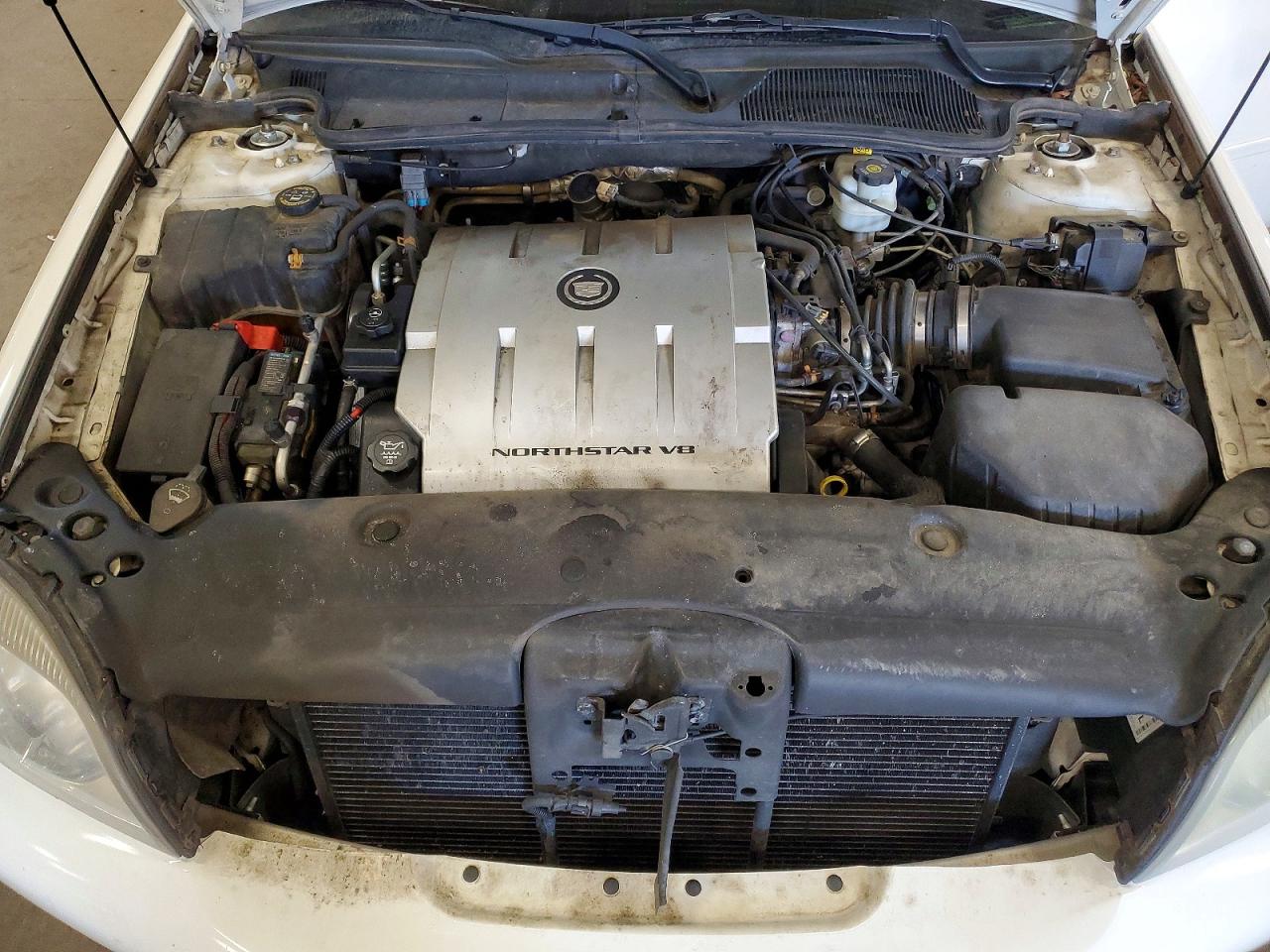 2004 Cadillac Deville Белый vin: 1G6KD54Y94U154251