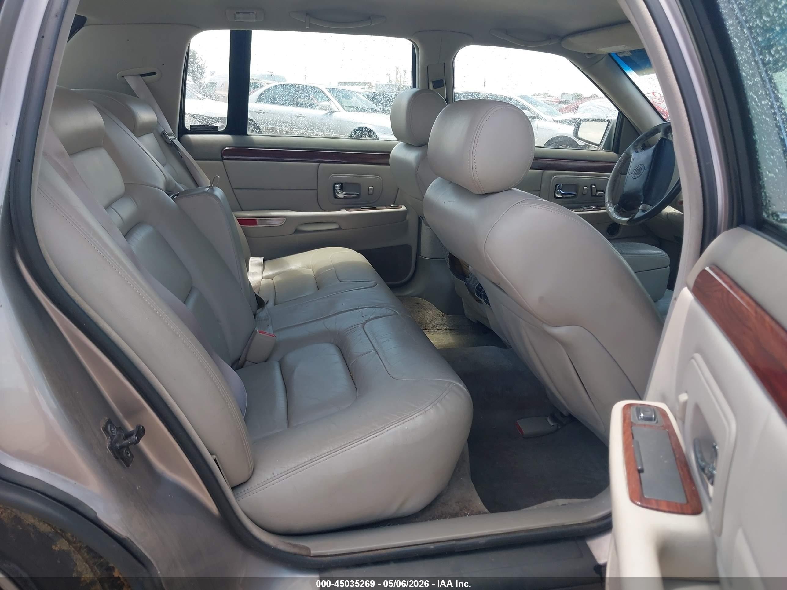1999 Cadillac Deville Standard Tan vin: 1G6KD54Y9XU734569
