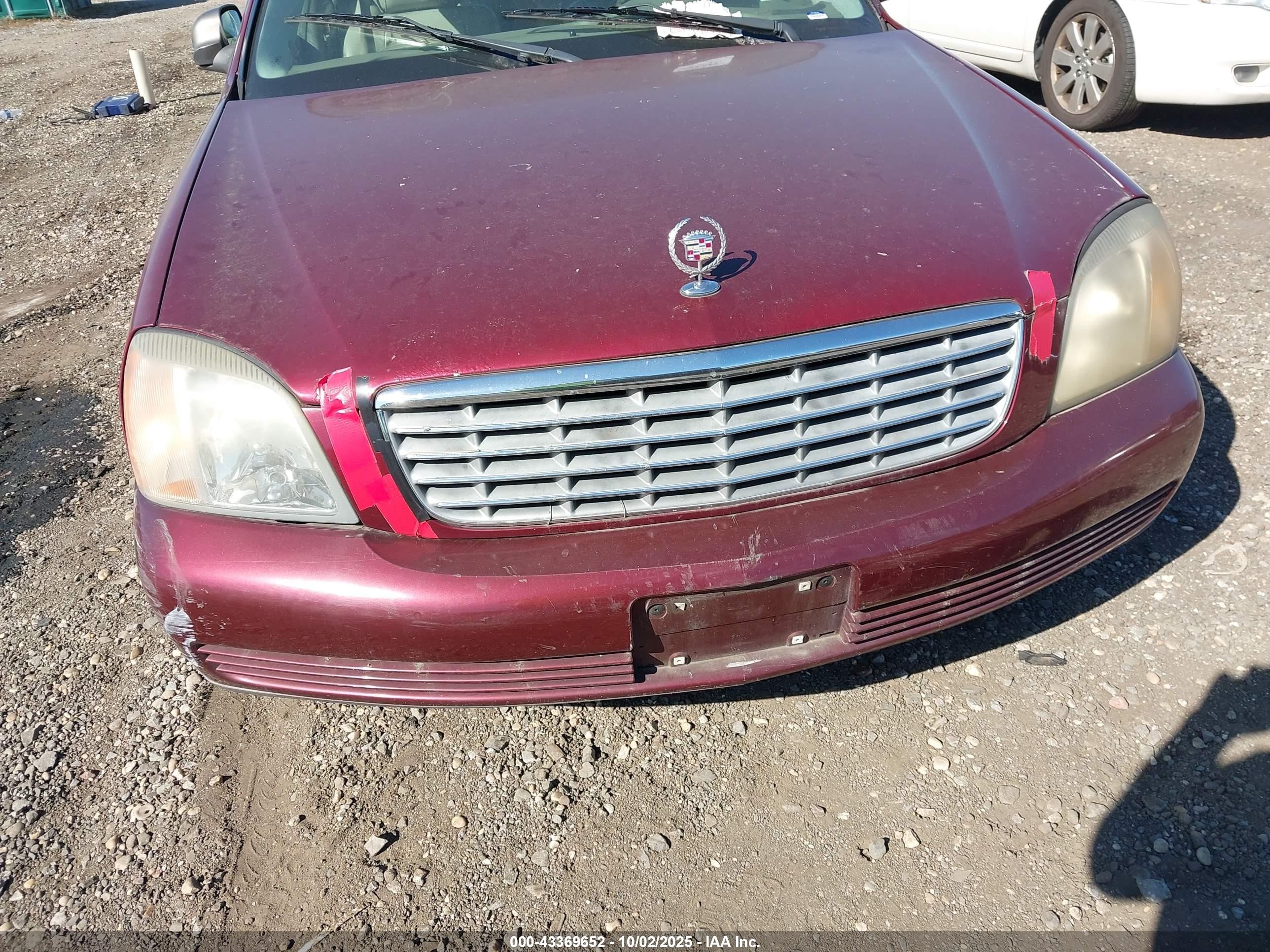 2000 Cadillac Deville Standard Red vin: 1G6KD54Y9YU280759