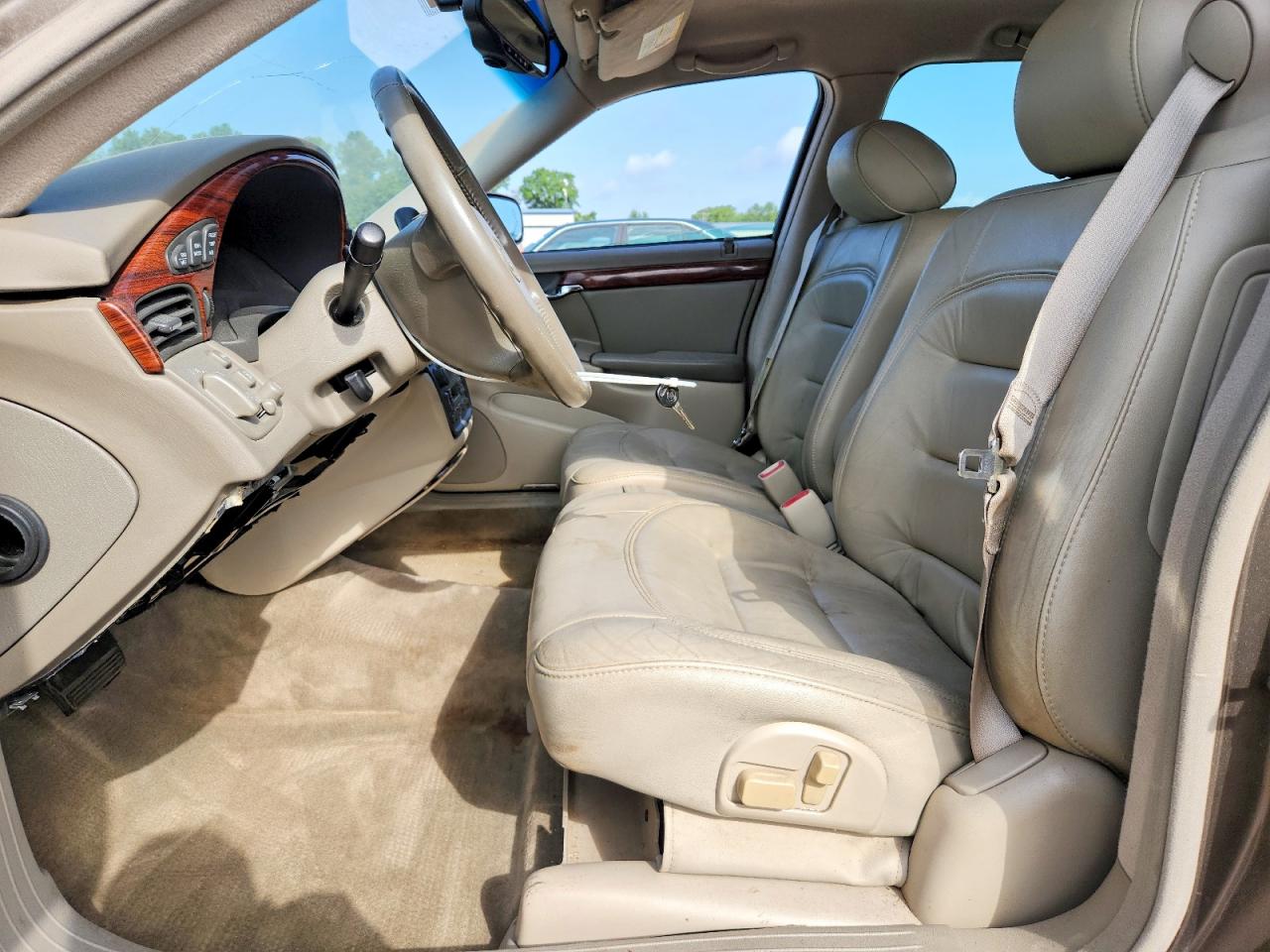 2003 Cadillac Deville Brown vin: 1G6KD54YX3U211748