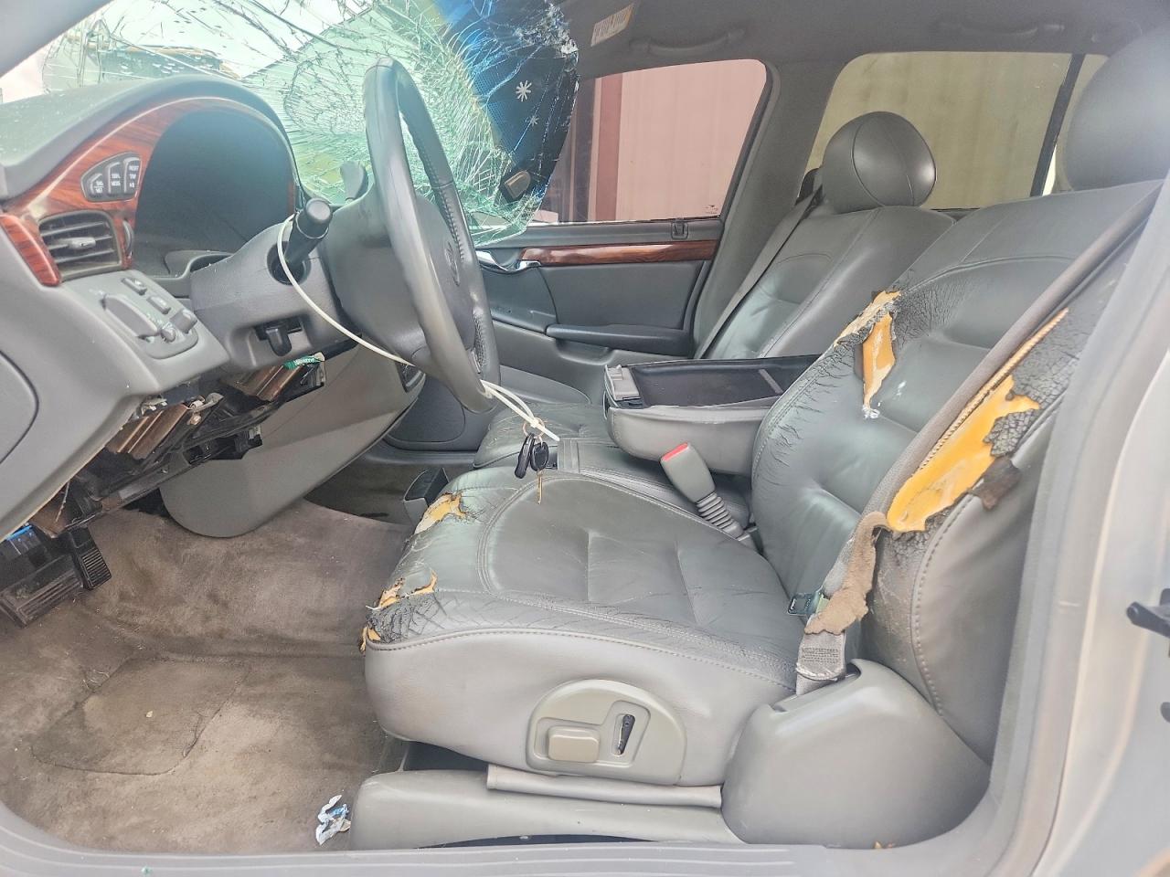 2003 Cadillac Deville Silver vin: 1G6KD54YX3U235838