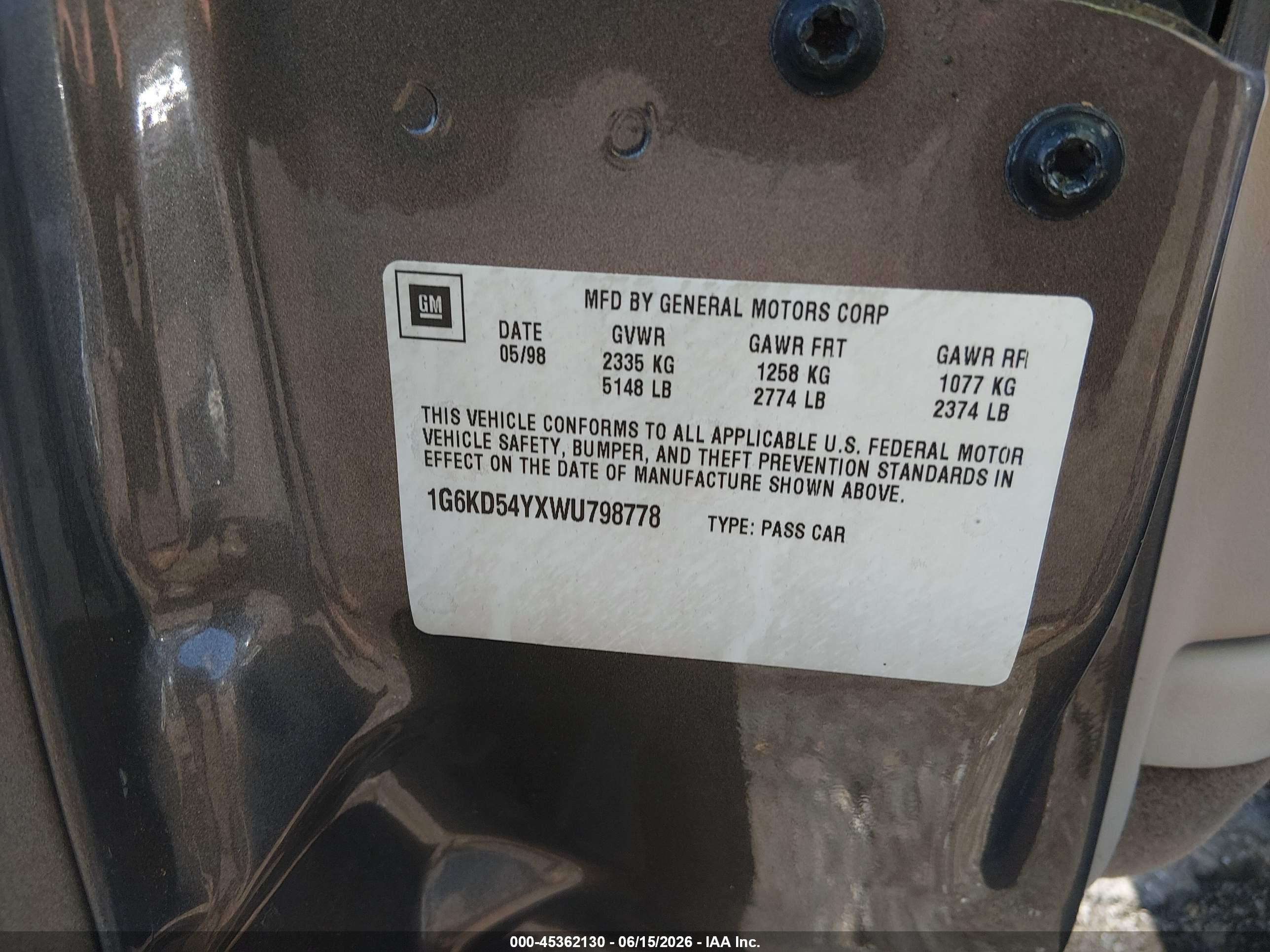 1998 Cadillac Deville Standard Gray vin: 1G6KD54YXWU798778