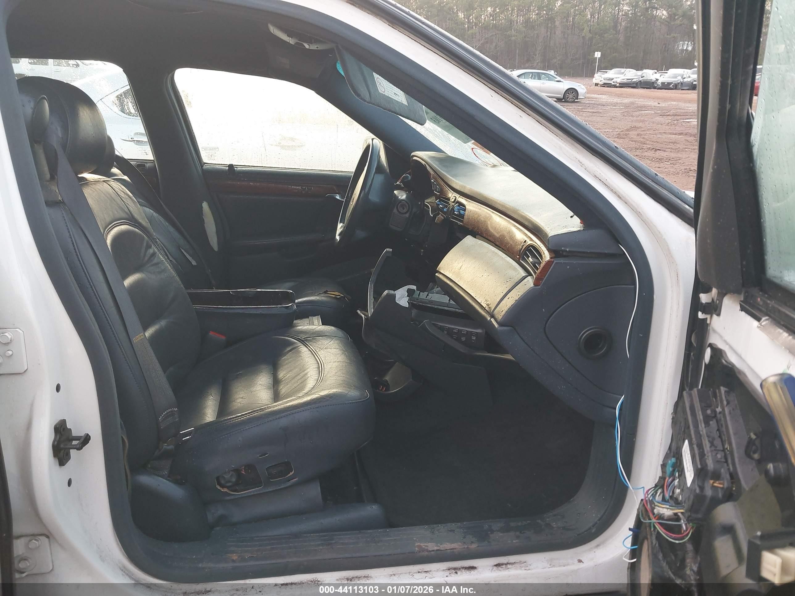 2000 Cadillac Deville Standard White vin: 1G6KD54YXYU294623