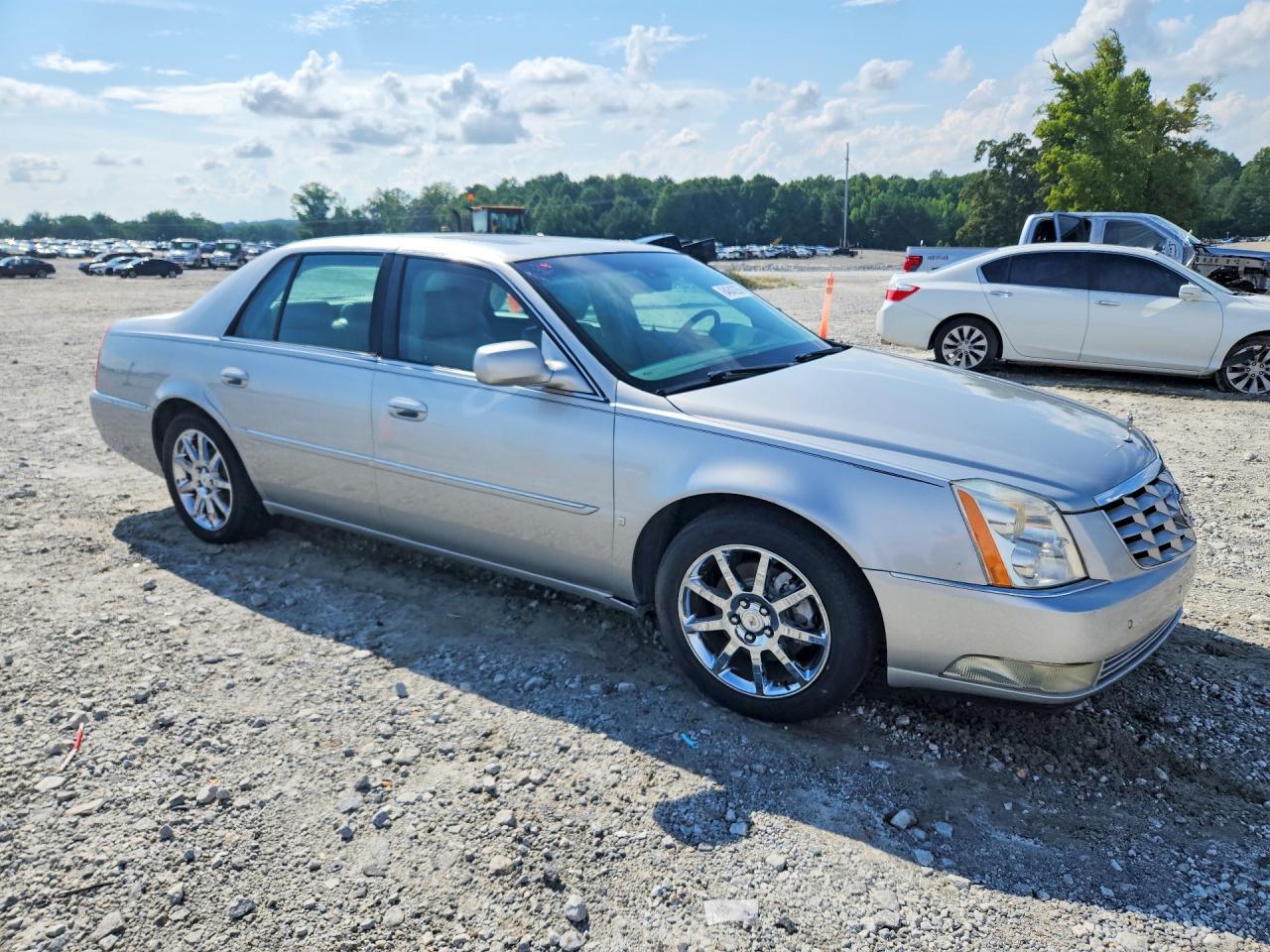 2007 Cadillac Dts Silver vin: 1G6KD57907U124712