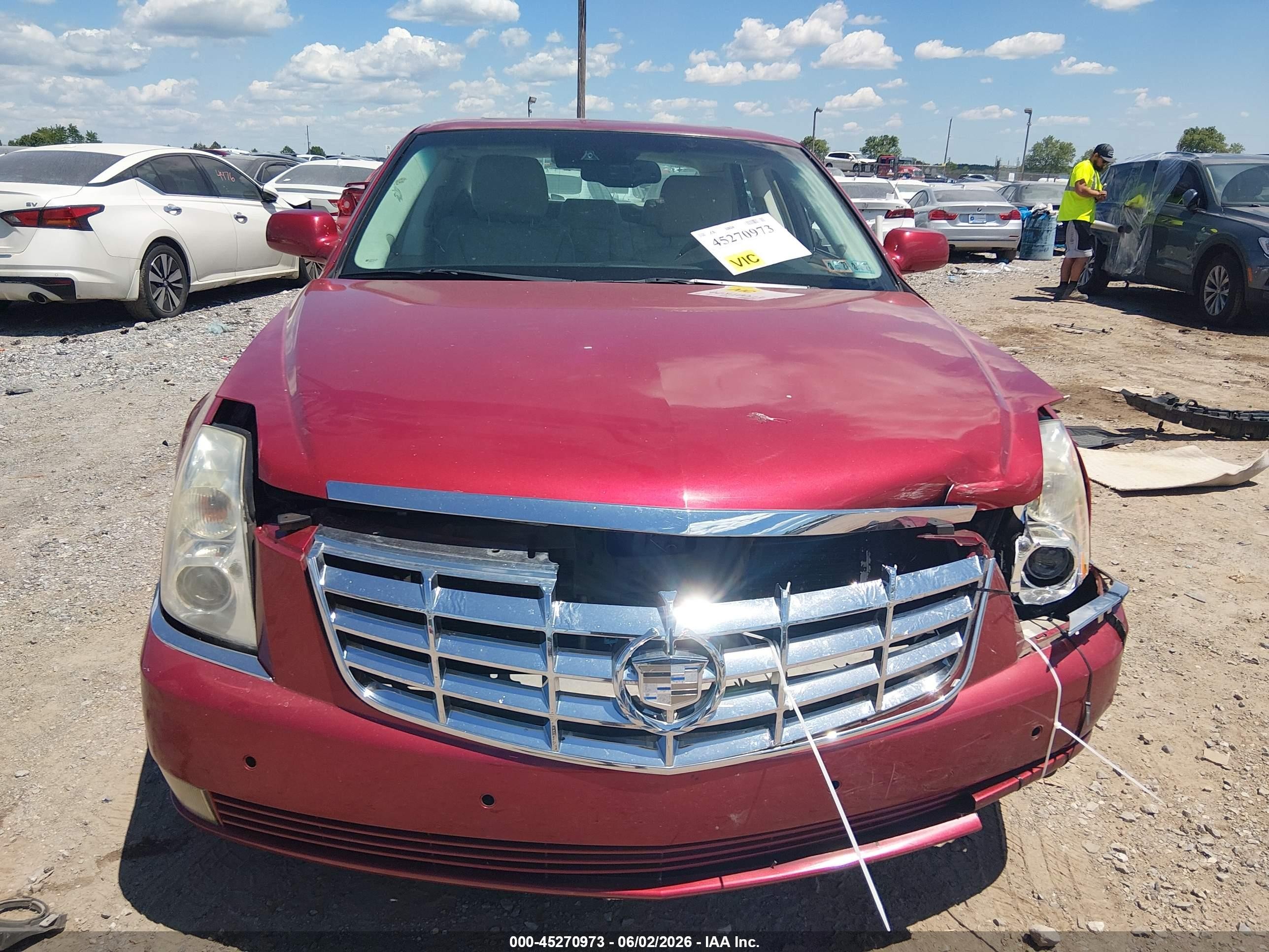 2009 Cadillac Dts 1se Red vin: 1G6KD57909U143716