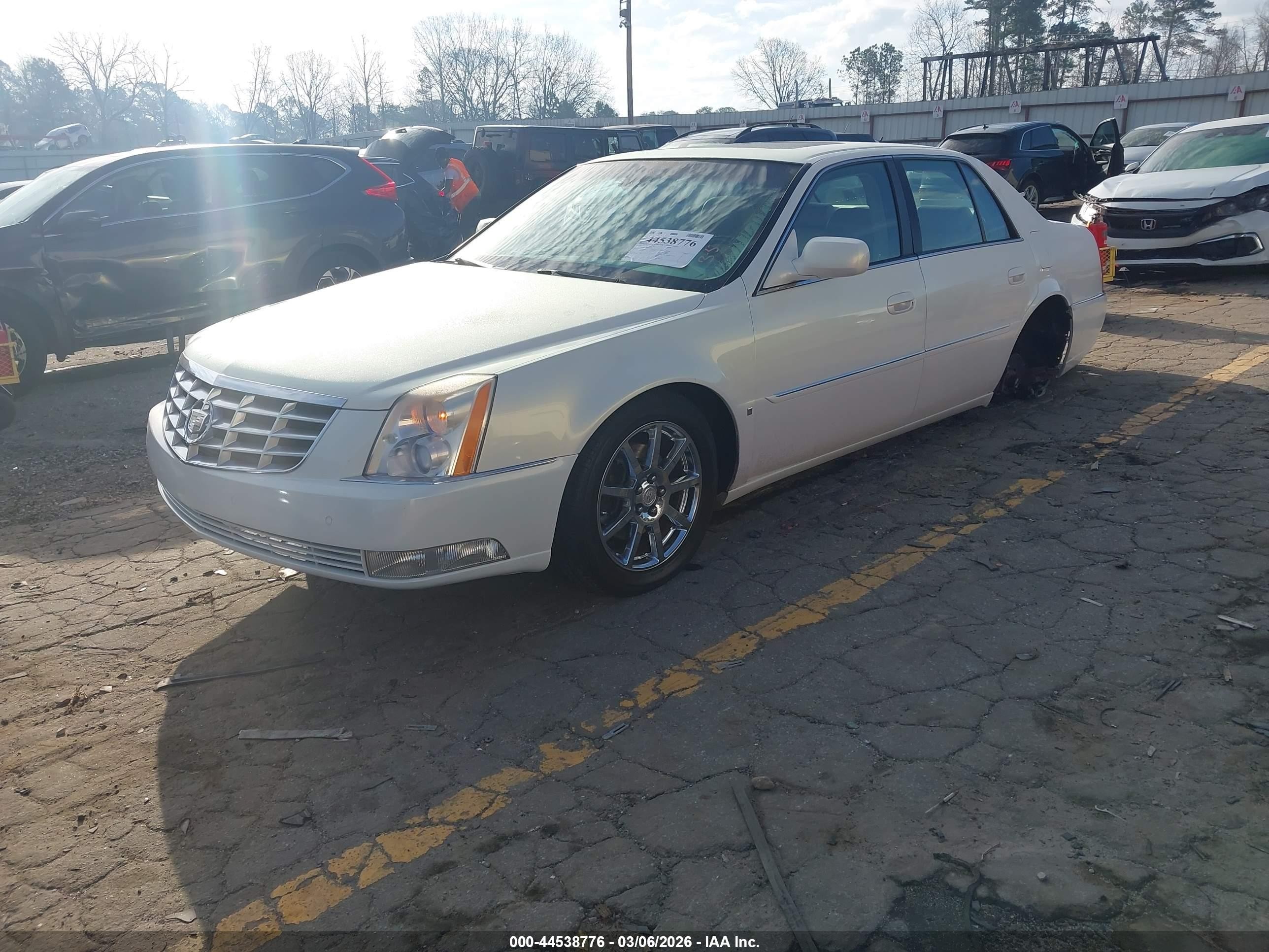 2007 Cadillac Dts Performance Белый vin: 1G6KD57947U163450
