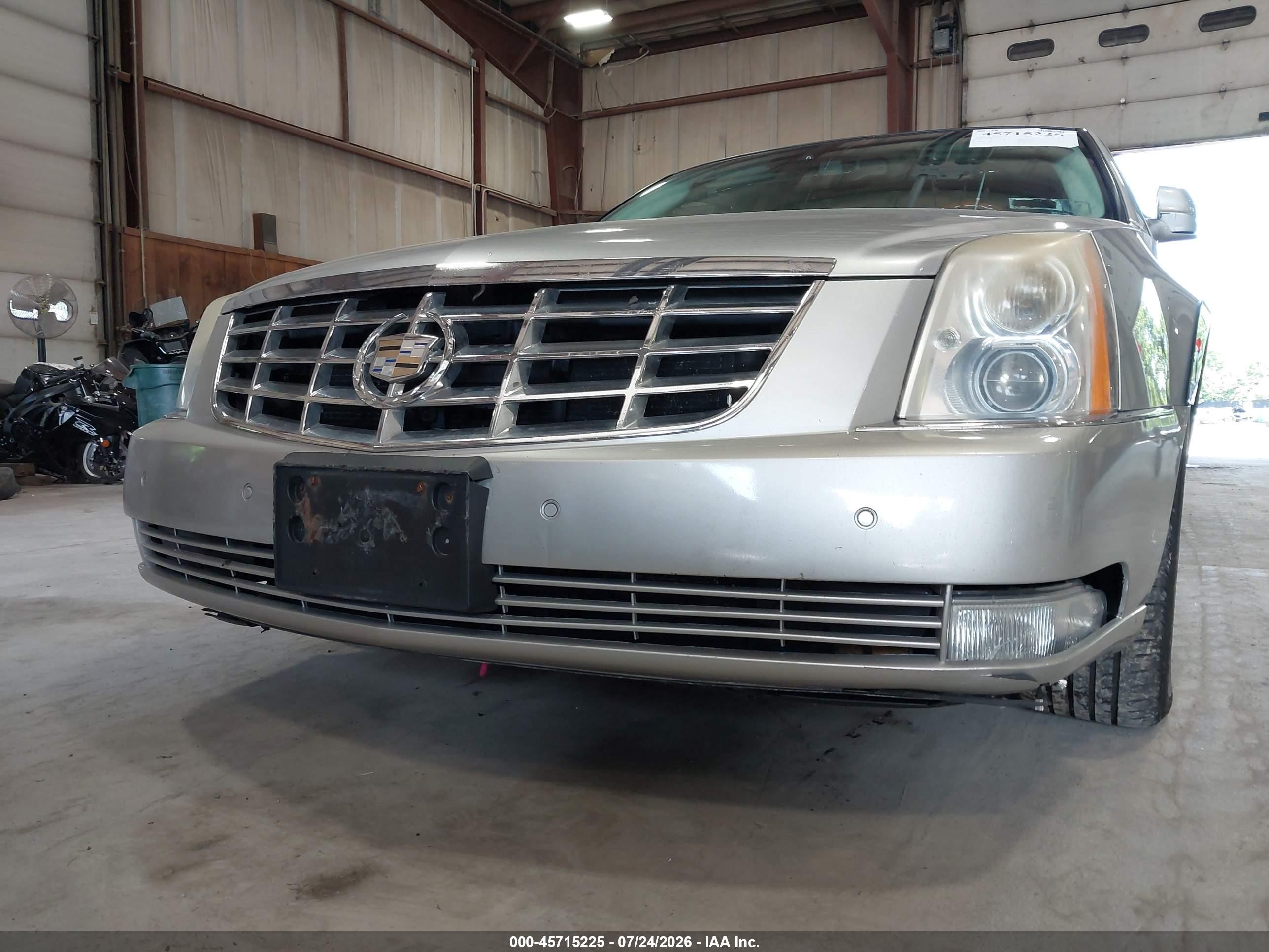 2008 Cadillac Dts 1se Silver vin: 1G6KD57978U144604