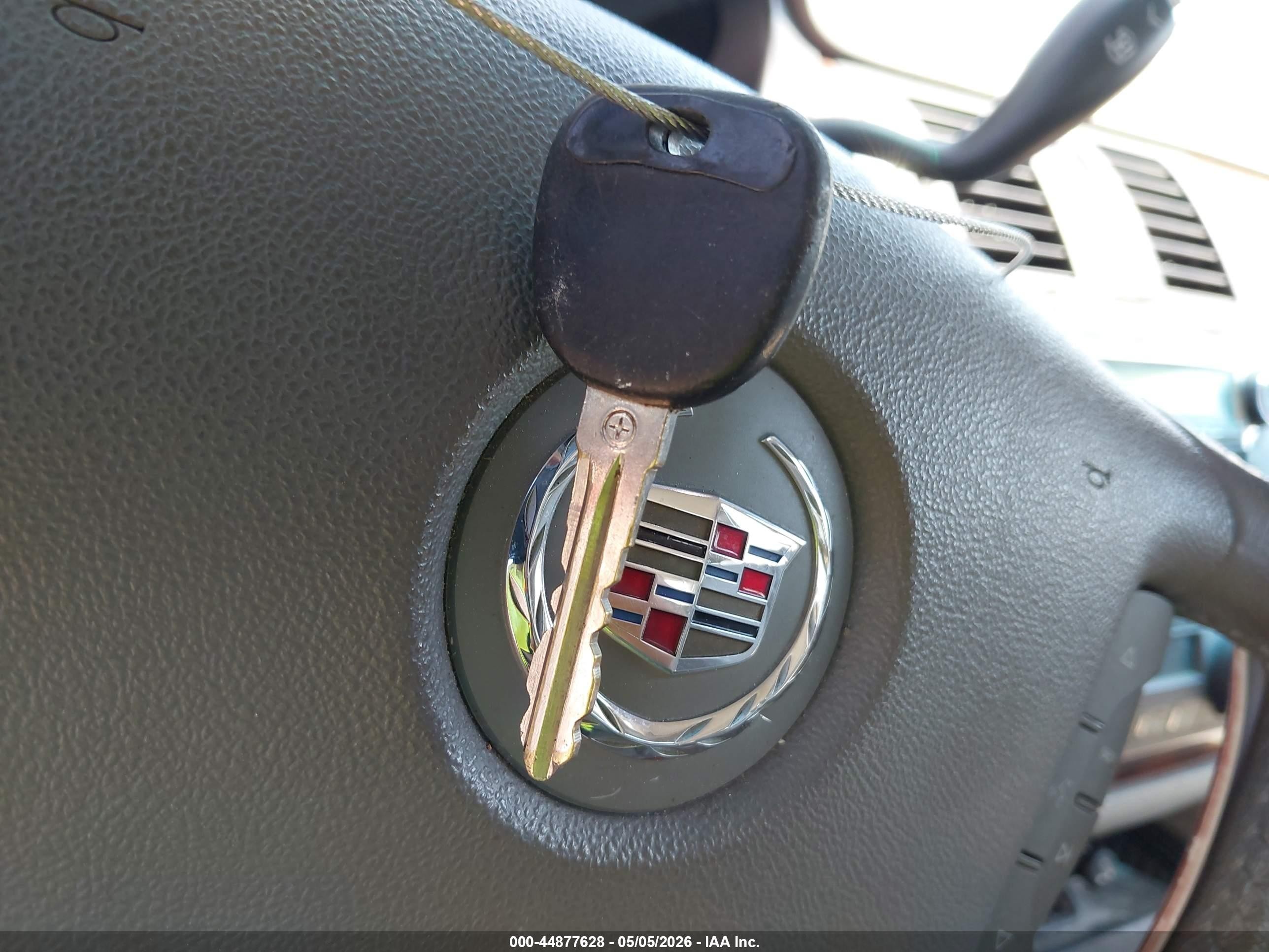 2006 Cadillac Dts Standard Белый vin: 1G6KD57Y06U147512