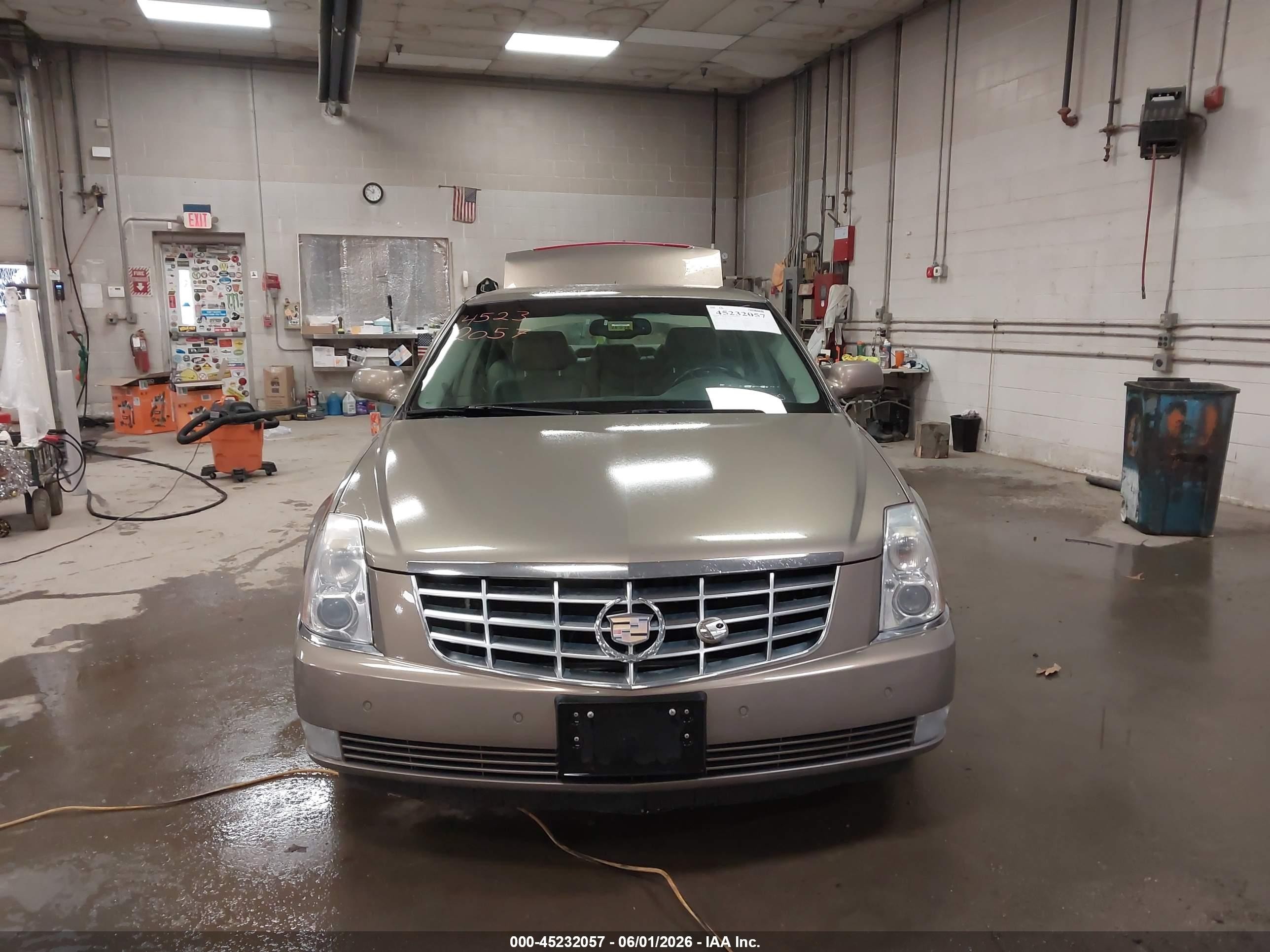 2007 Cadillac Dts Luxury I Gold vin: 1G6KD57Y07U192242