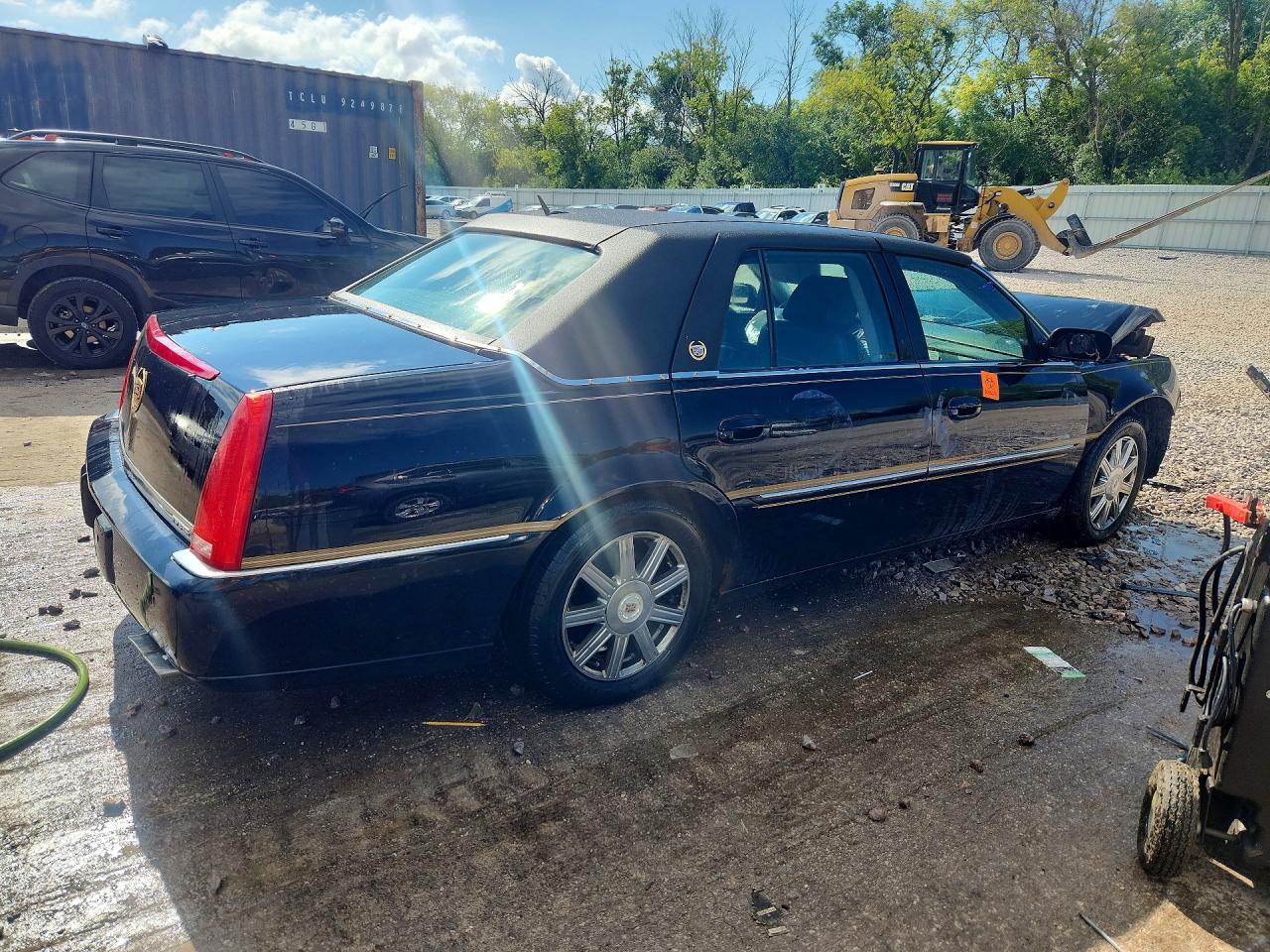 2008 Cadillac Dts Черный vin: 1G6KD57Y08U100175