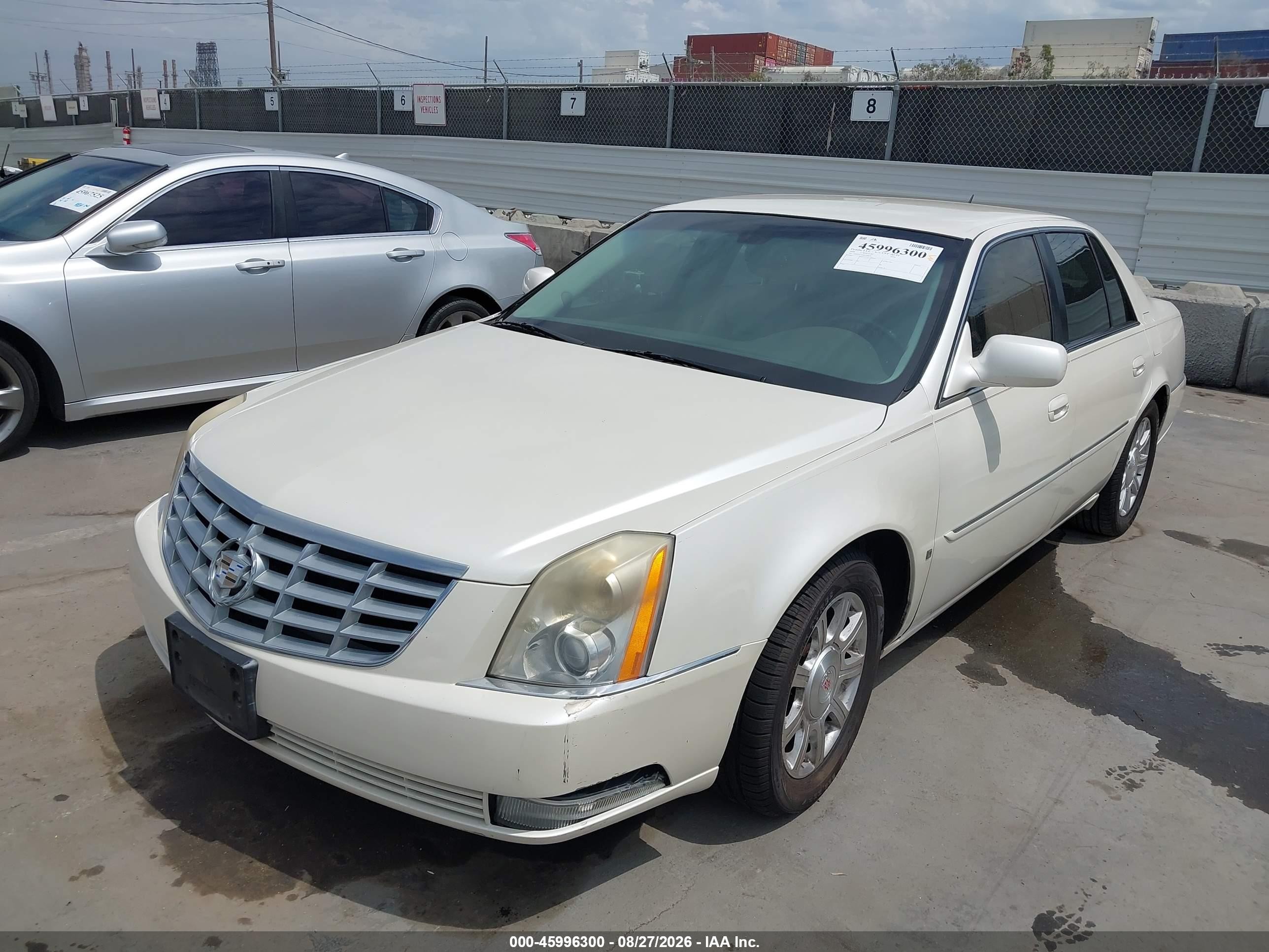 2008 Cadillac Dts 1sa Белый vin: 1G6KD57Y08U100516
