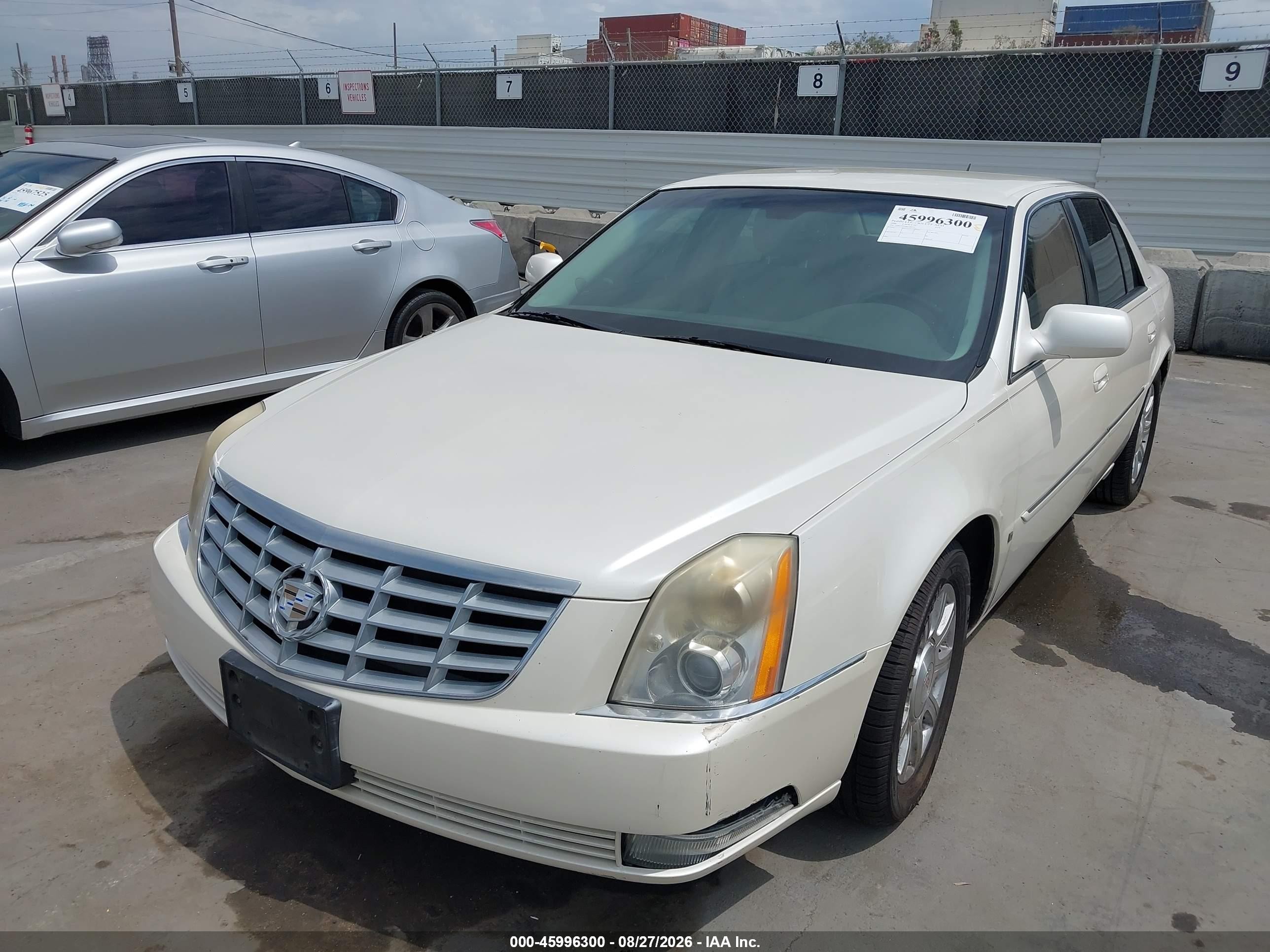 2008 Cadillac Dts 1sa Белый vin: 1G6KD57Y08U100516
