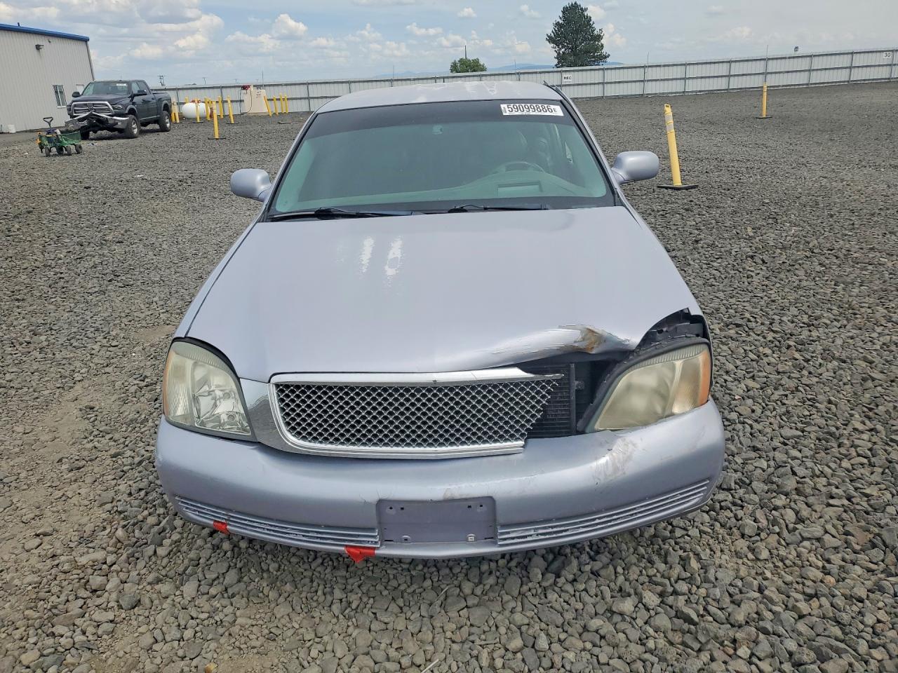 2005 Cadillac Deville Silver vin: 1G6KD57Y15U101122
