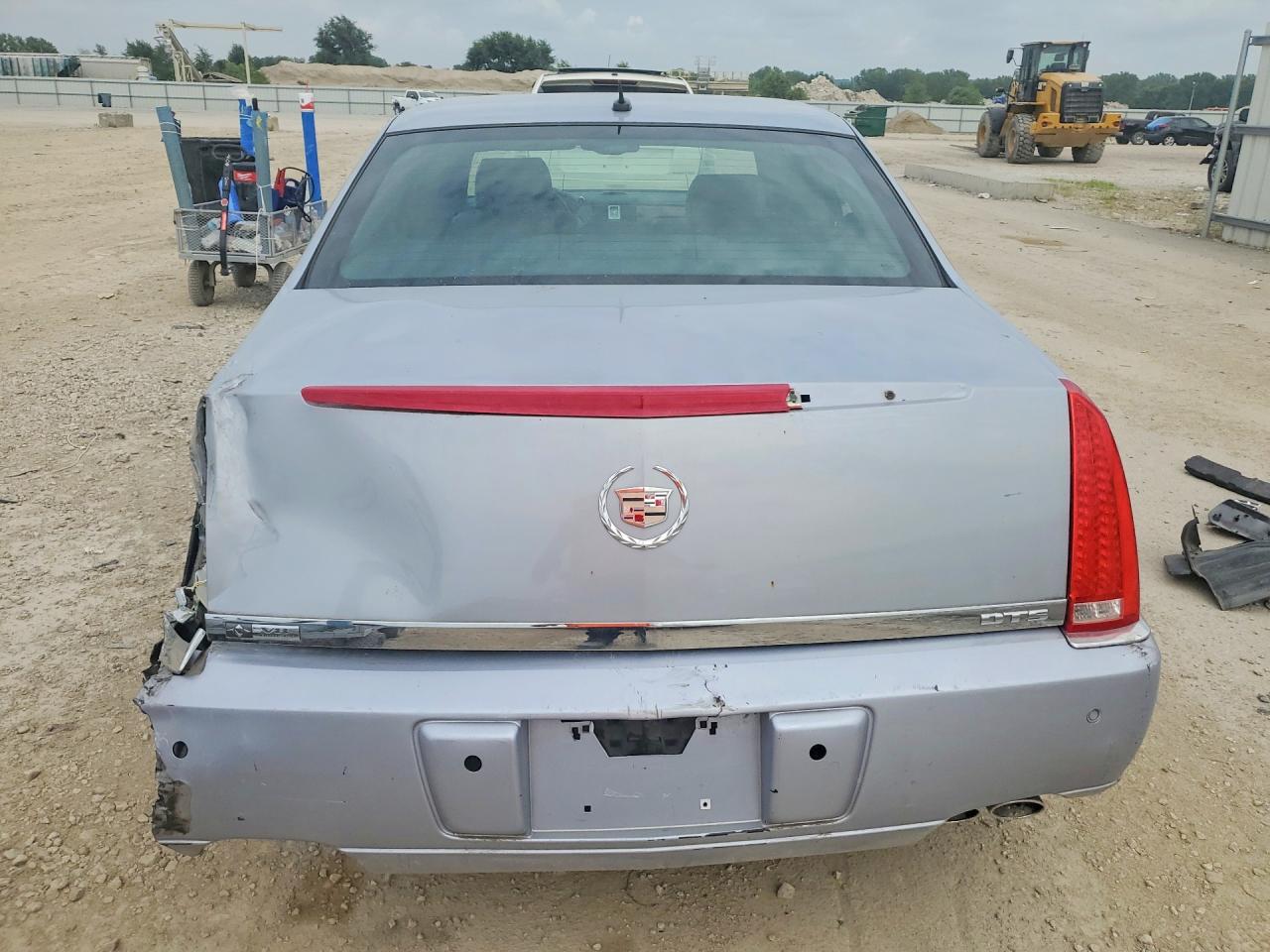2006 Cadillac Dts Silver vin: 1G6KD57Y16U123820