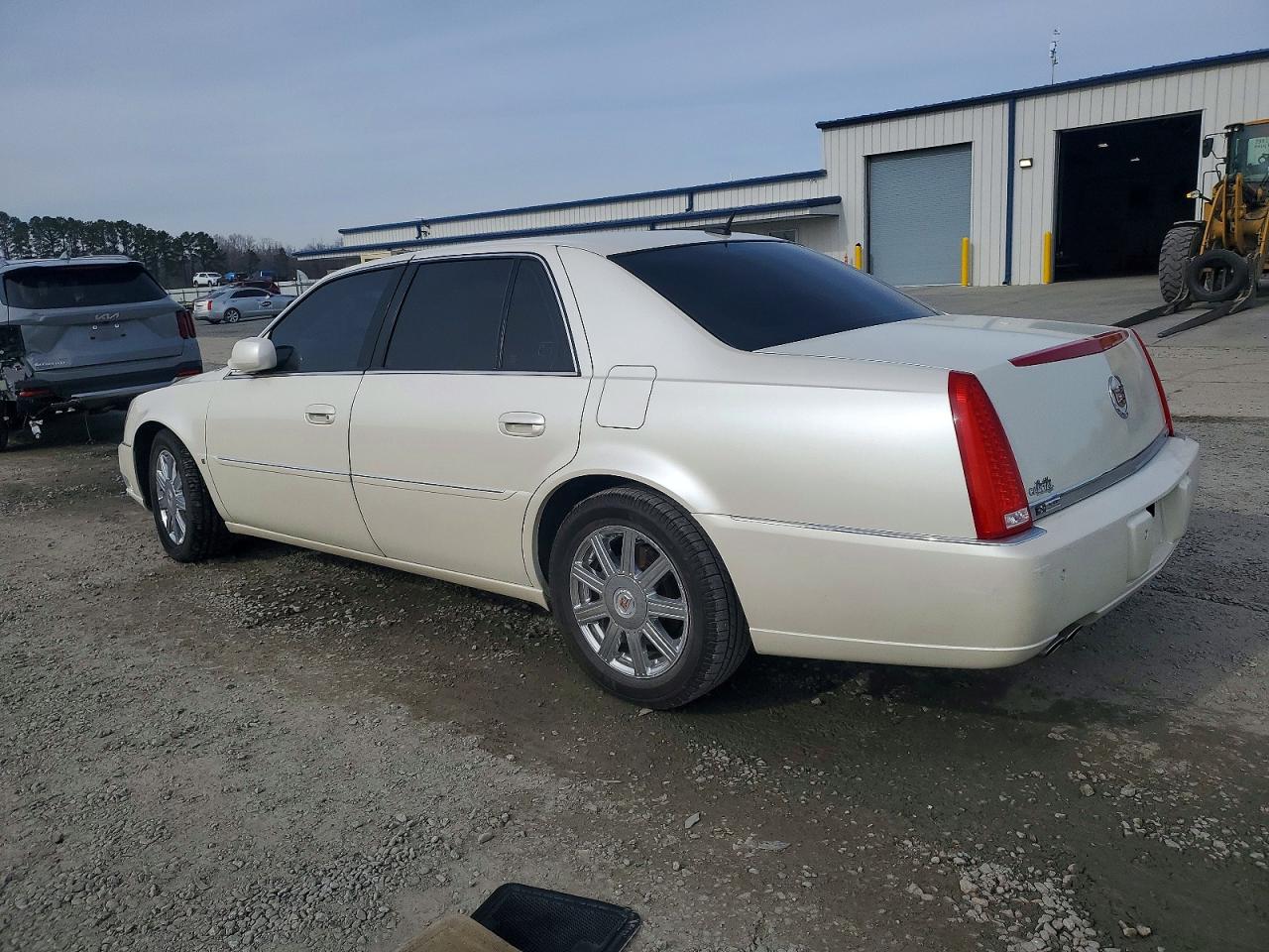 2008 Cadillac Dts Белый vin: 1G6KD57Y18U163558