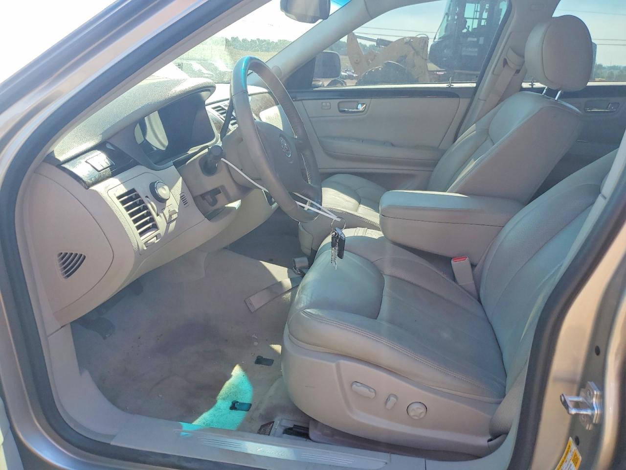 2008 Cadillac Dts Beige vin: 1G6KD57Y18U179193
