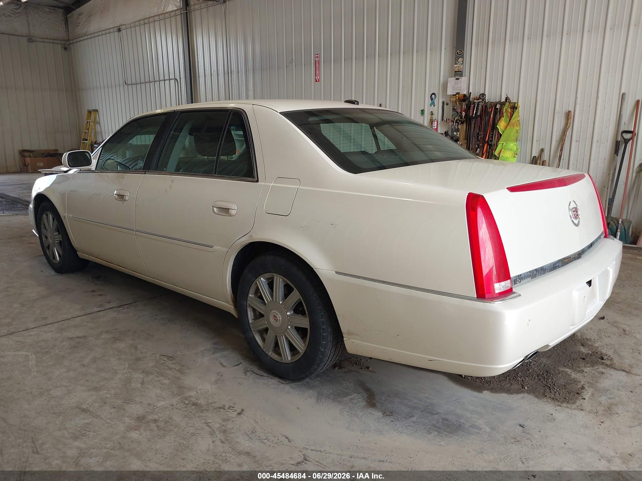 2008 Cadillac Dts 1sc White vin: 1G6KD57Y18U191702