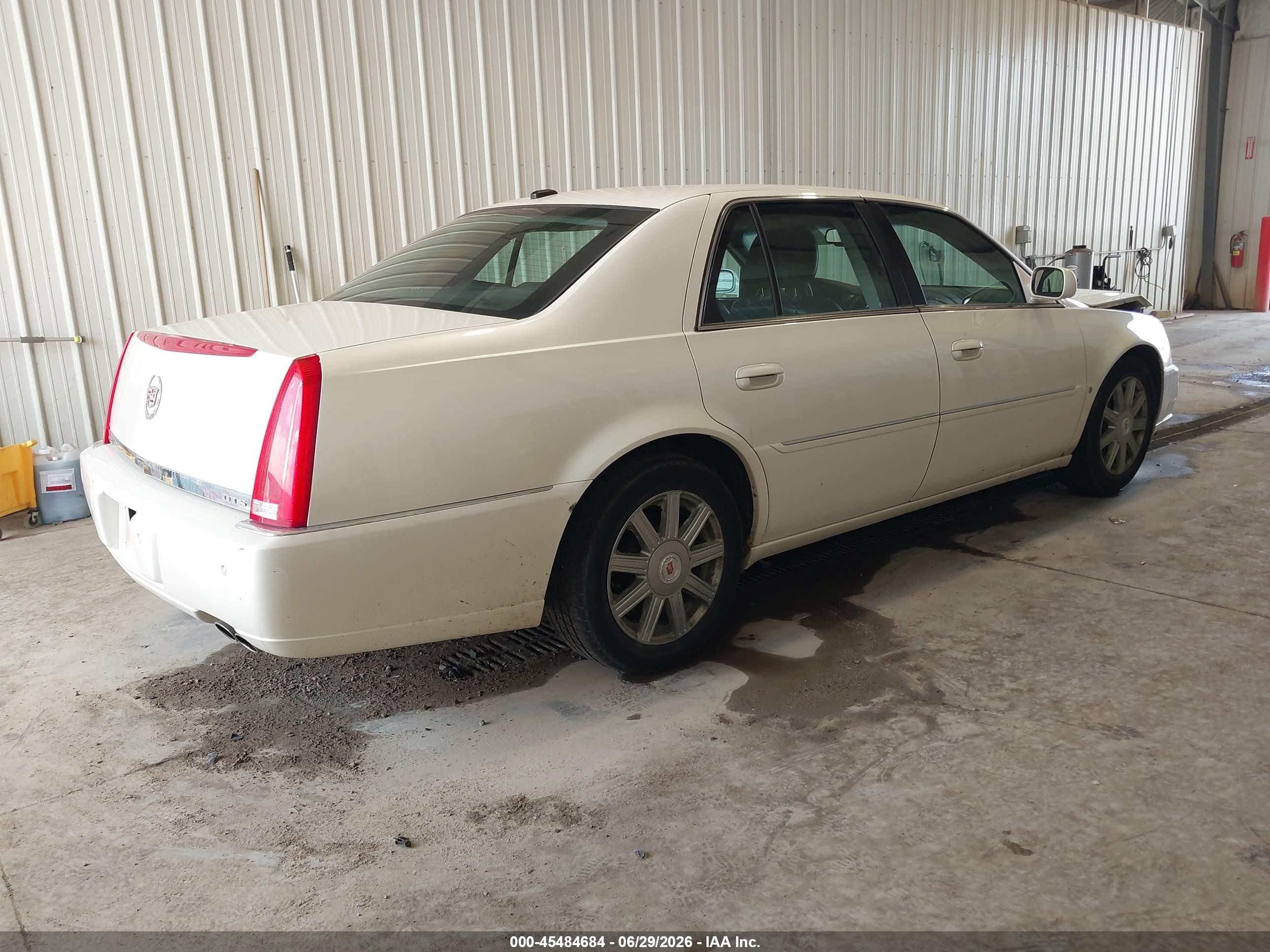 2008 Cadillac Dts 1sc White vin: 1G6KD57Y18U191702