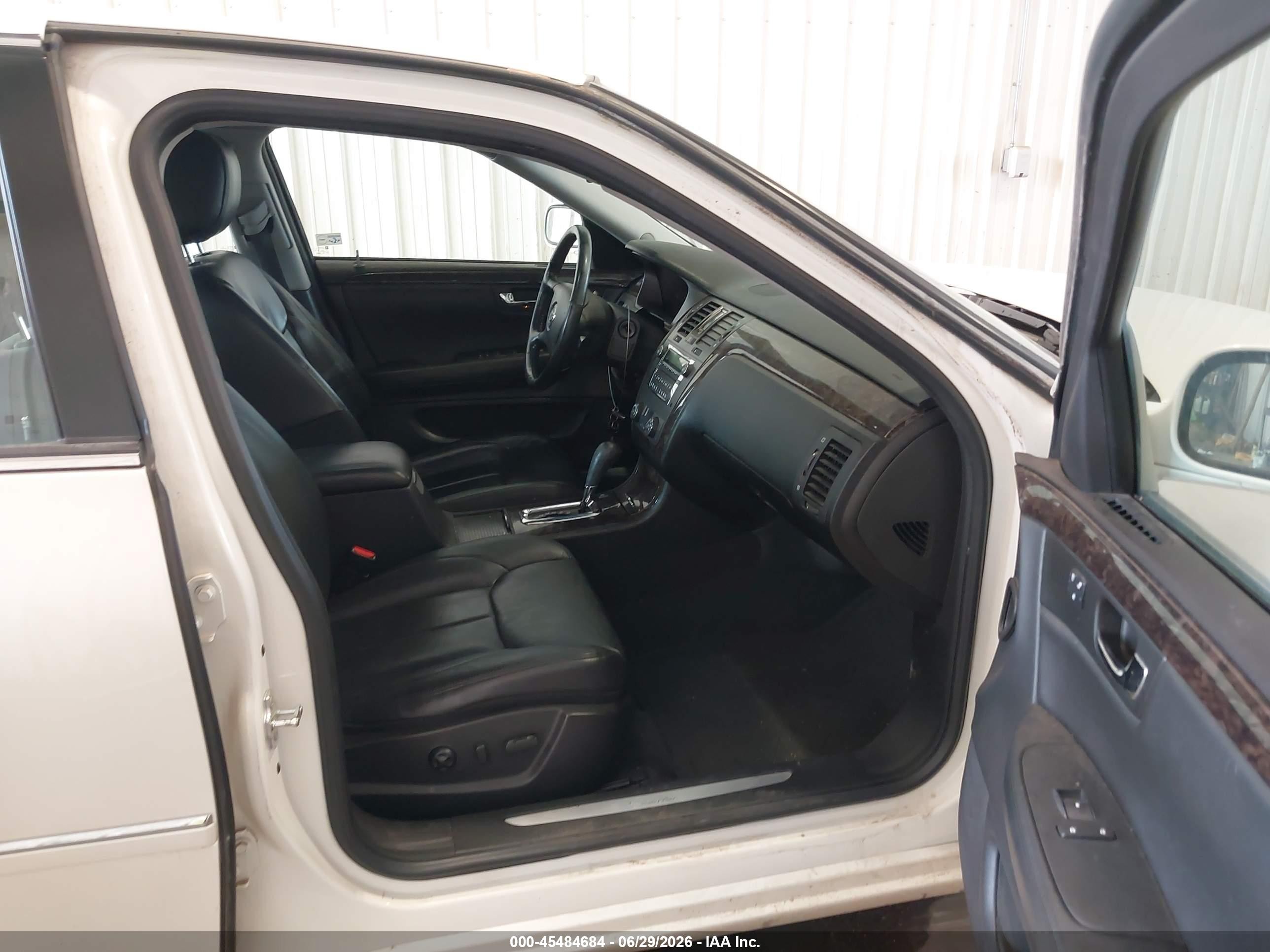 2008 Cadillac Dts 1sc White vin: 1G6KD57Y18U191702