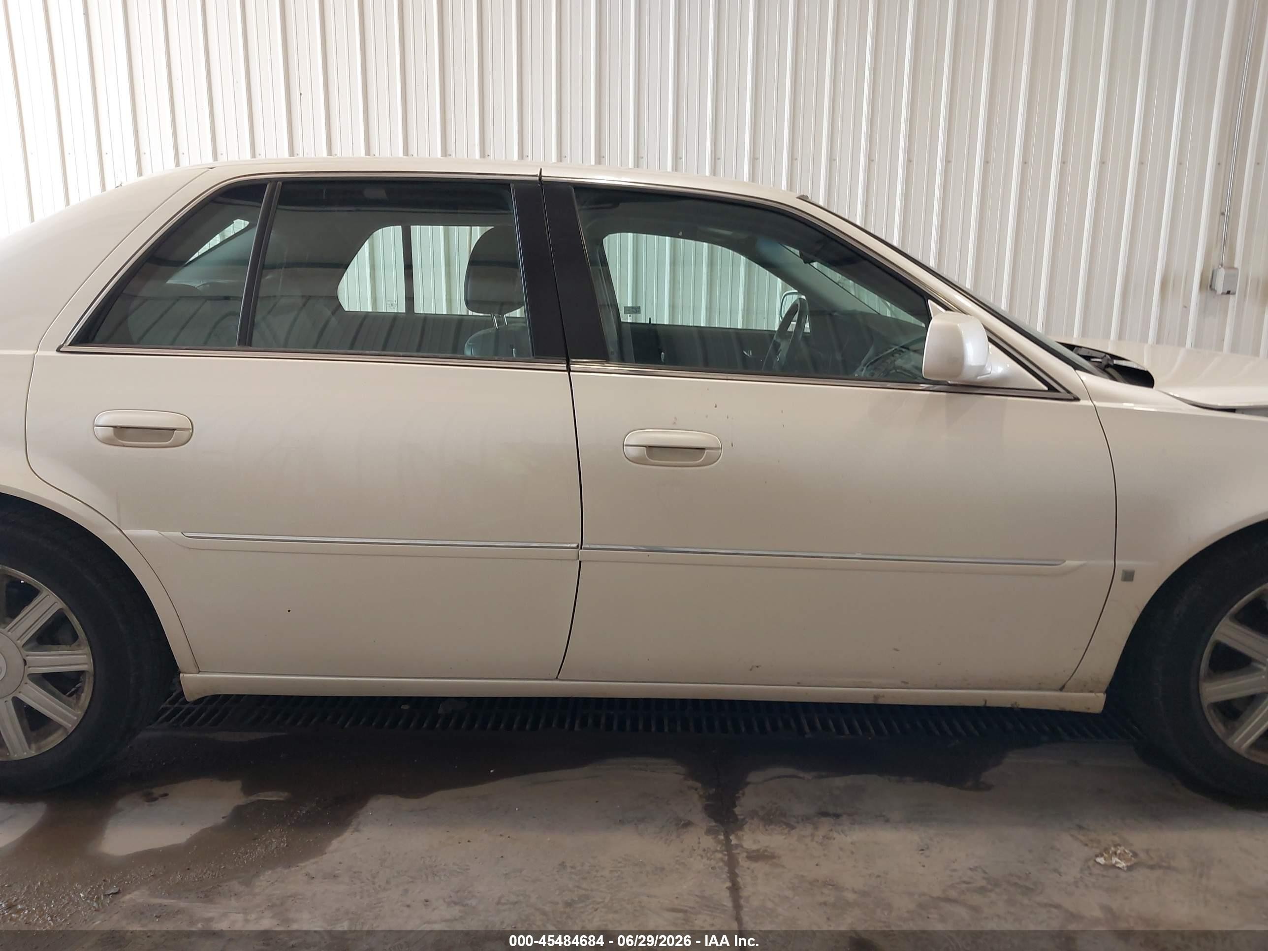 2008 Cadillac Dts 1sc White vin: 1G6KD57Y18U191702